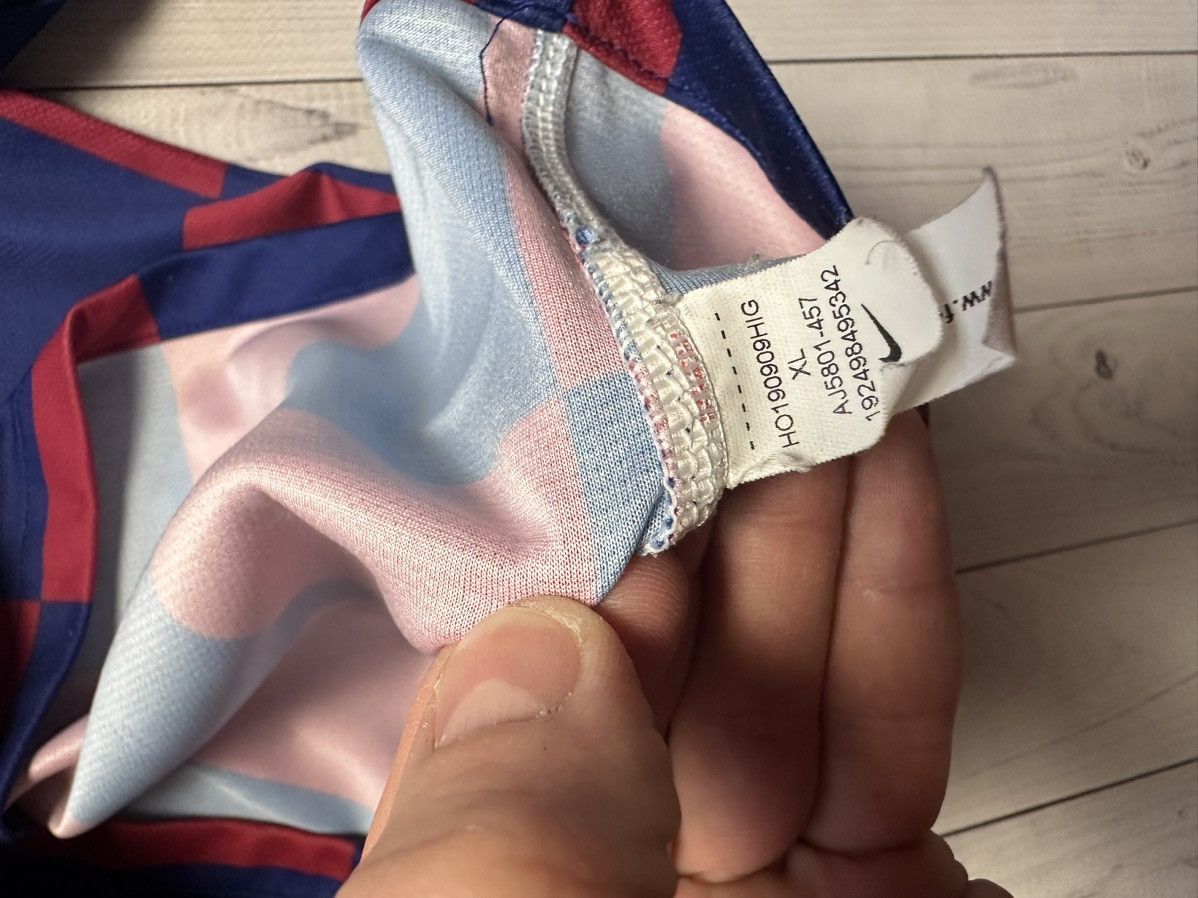 Nike × Vintage Vintage Nike Barcelona soccer jersey size Xs Size US XS / EU 42 / 0 - 5 Thumbnail