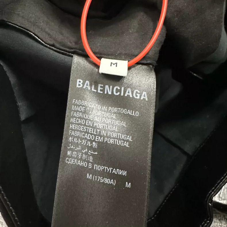 Balenciaga Balenciaga size M Black pleated coated trousers Size US 27 - 6 Thumbnail