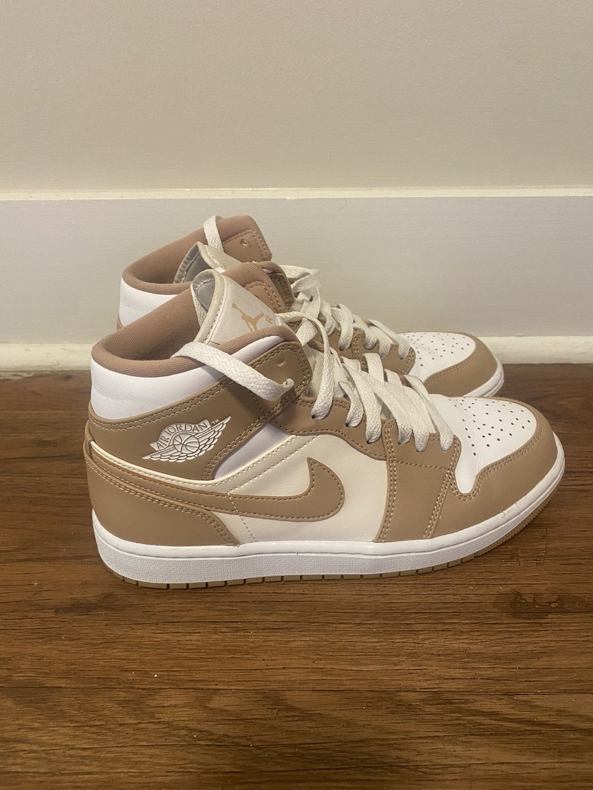 tan gum jordan 1s