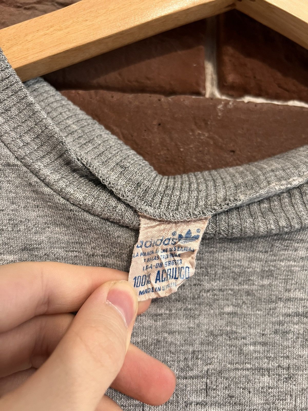 Adidas Vintage 80s Adidas Running Logo Sweatshirt Hype Crewneck Size US L / EU 52-54 / 3 - 4 Thumbnail
