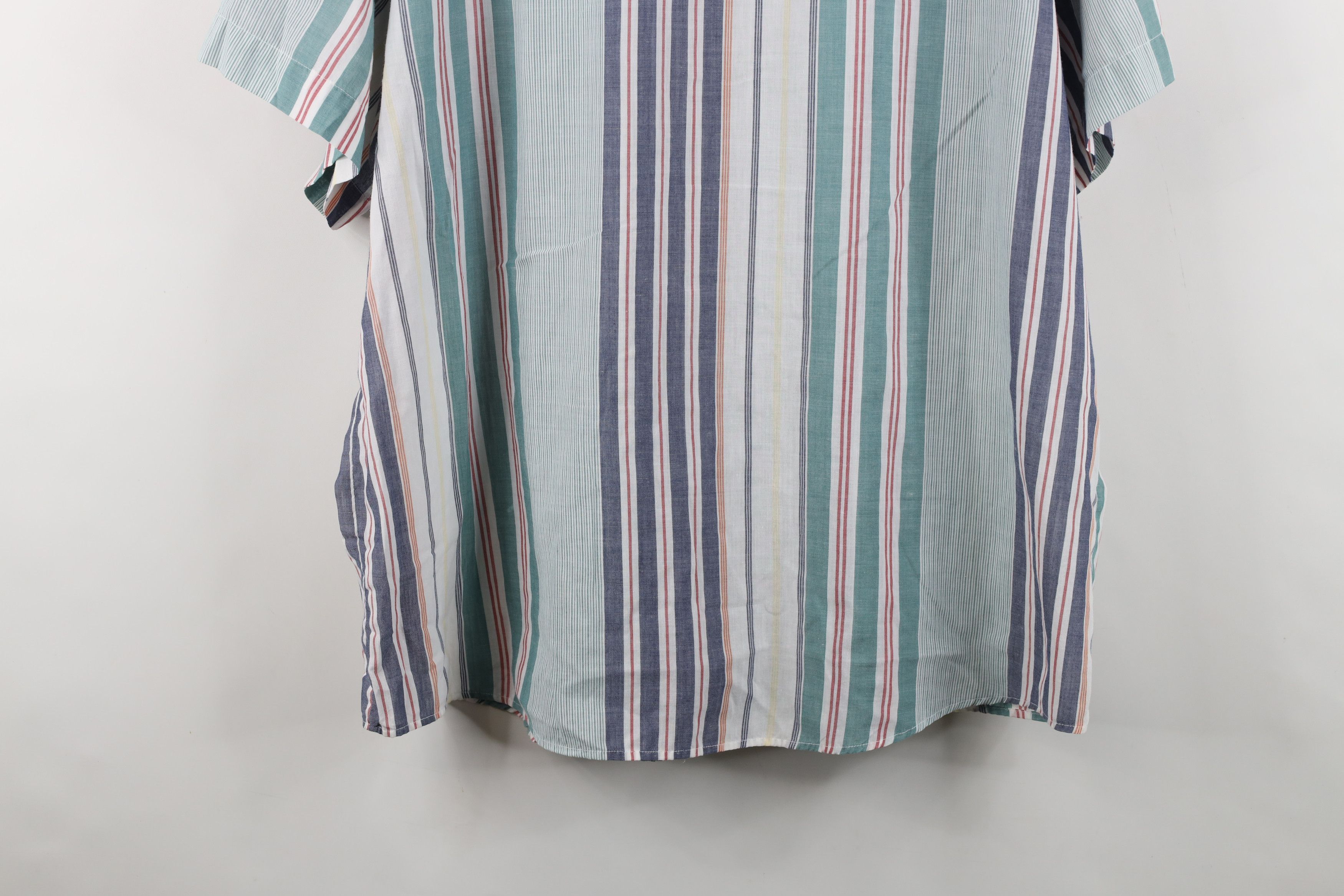Vintage Vintage 90s Streetwear Short Sleeve Button Down Shirt Size US XXL / EU 58 / 5 - 13 Thumbnail
