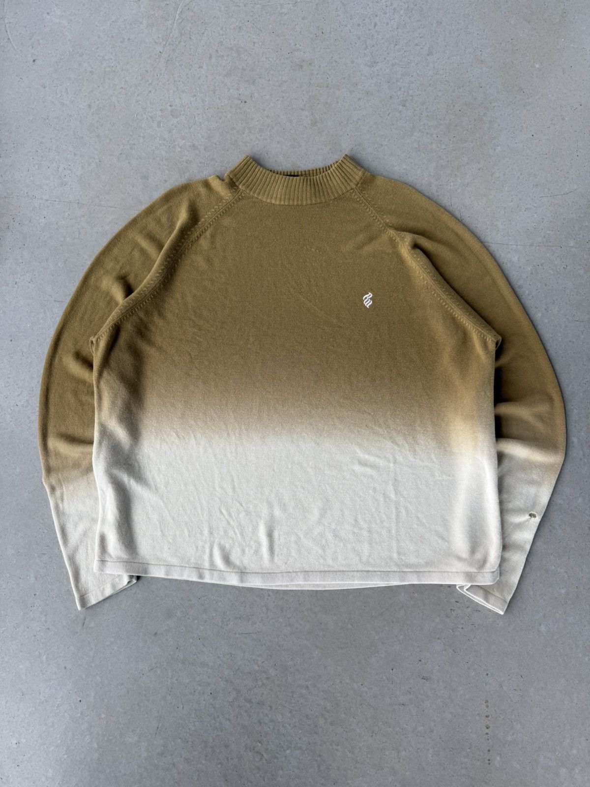 Vintage Vintage Y2K Rocawear Embroidered Thin Sweater Size US XL / EU 56 / 4 - 1 Thumbnail