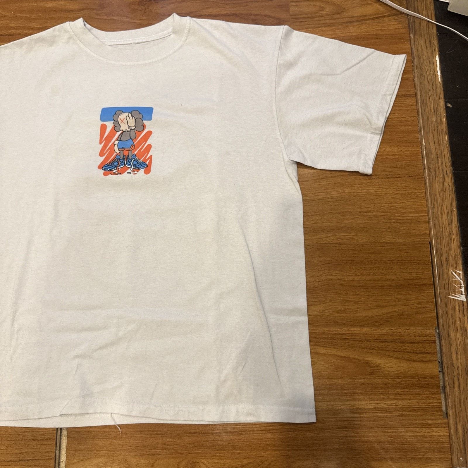 Kaws ￼kaws Mens Graphic T-Shirt, Size Large ￼ Size US L / EU 52-54 / 3 - 3 Thumbnail