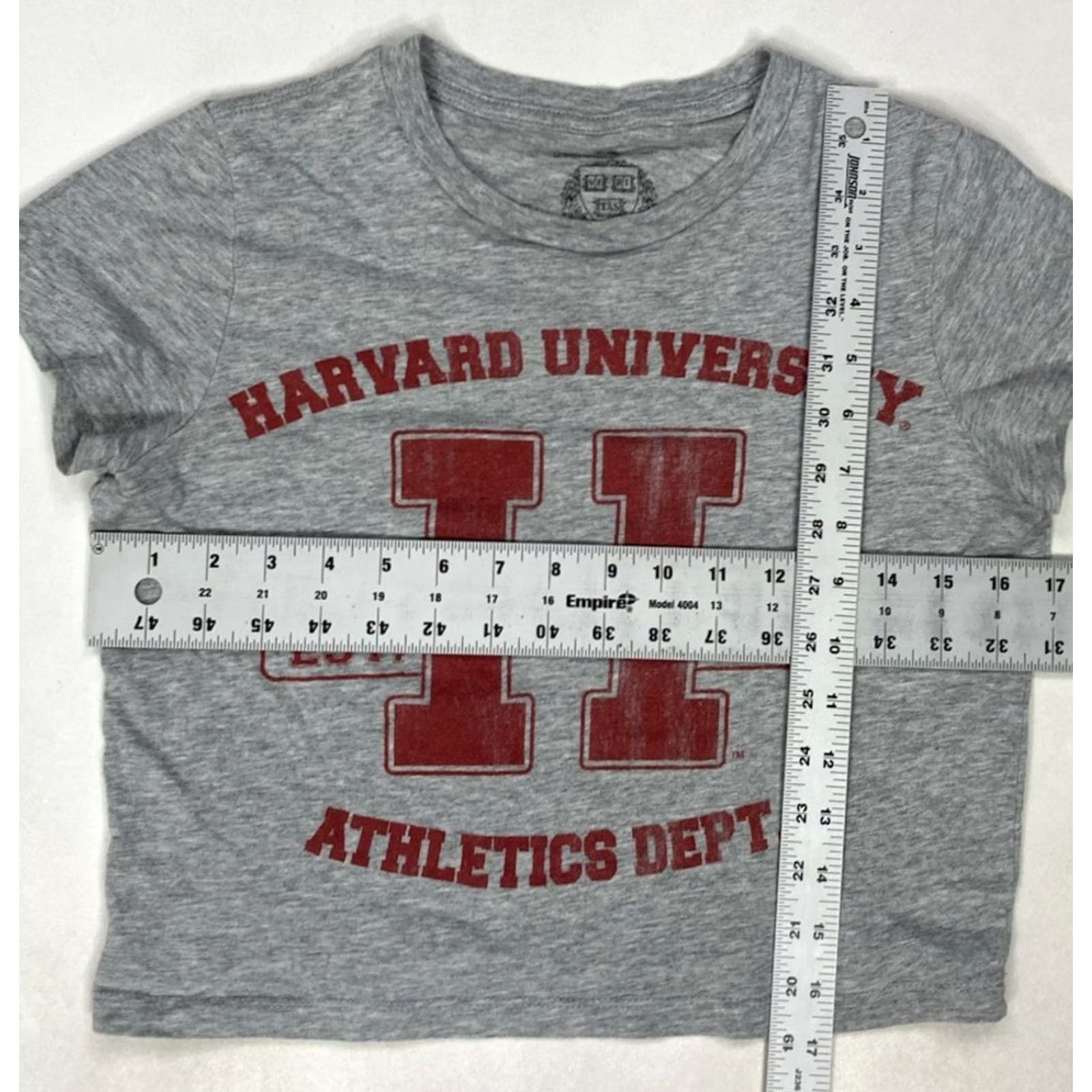 Logo 7 Harvard University Athletics Dept Crop Graphic T-shirt Women Small Gray Logo Red Size S / US 4 / IT 40 - 5 Thumbnail