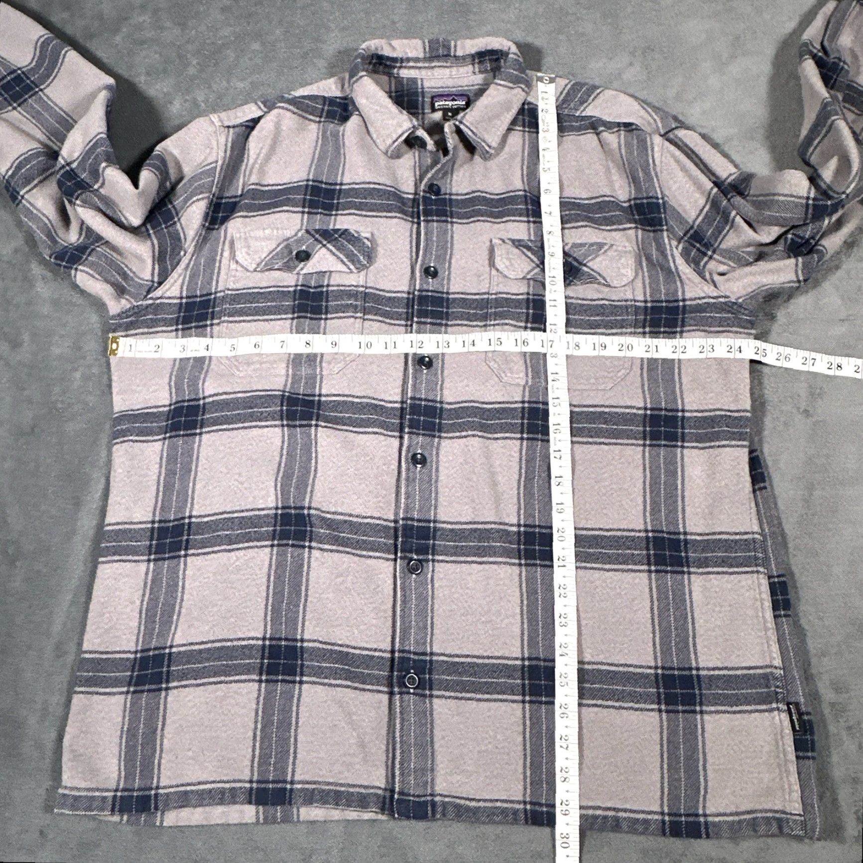 Patagonia Patagonia Shirt Mens XL Gray Plaid Organic Cotton Fjord Flannel Button Up Size US XL / EU 56 / 4 - 7 Thumbnail