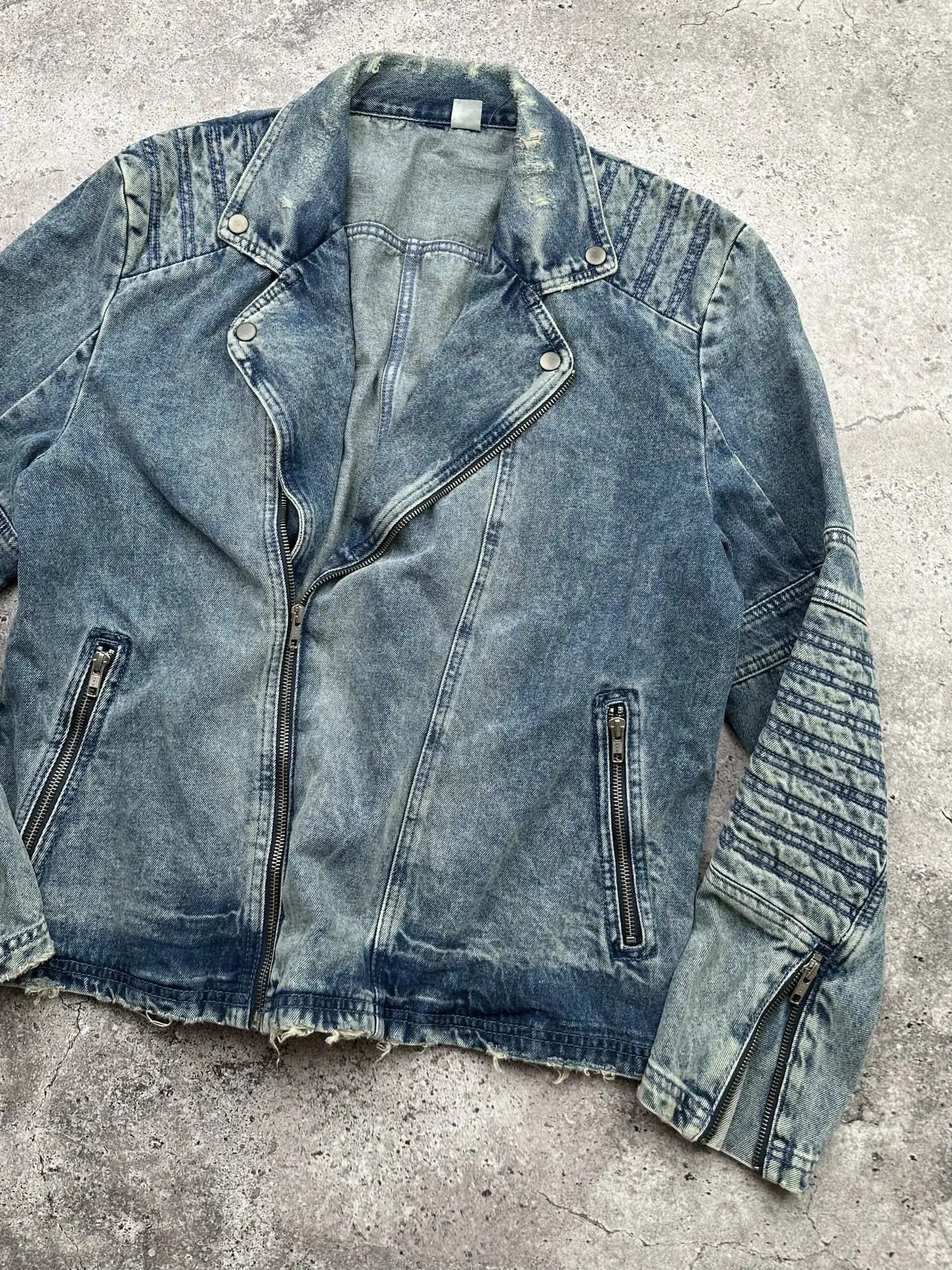 Japanese Brand Vintage Distressed Denim Jacket C30(V620) Size L / US 10 / IT 46 - 3 Thumbnail