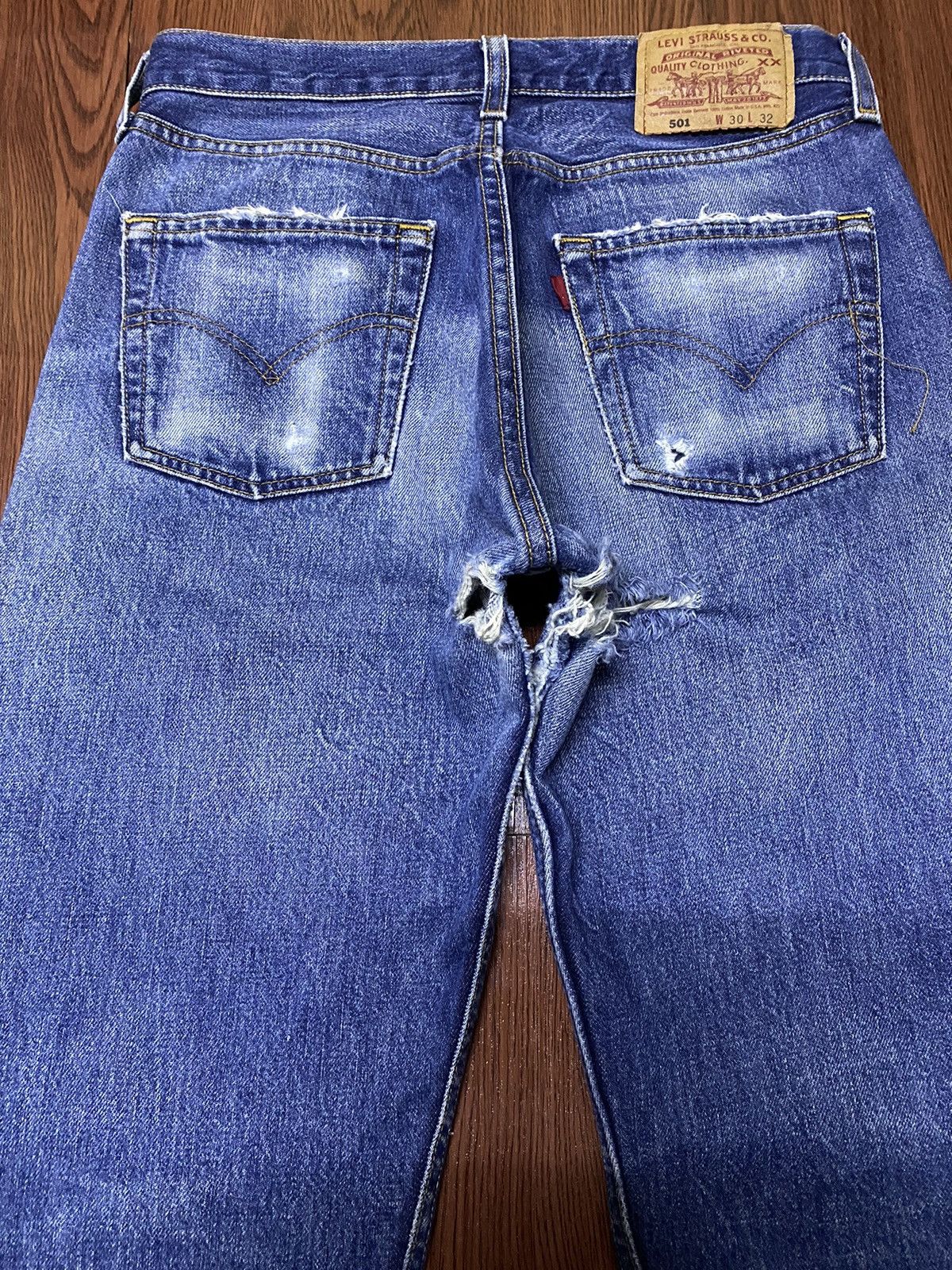 Levi's Vintage 90s Levi’s 501 Thrashed Destroyed Jeans Size US 30 / EU 46 - 11 Thumbnail
