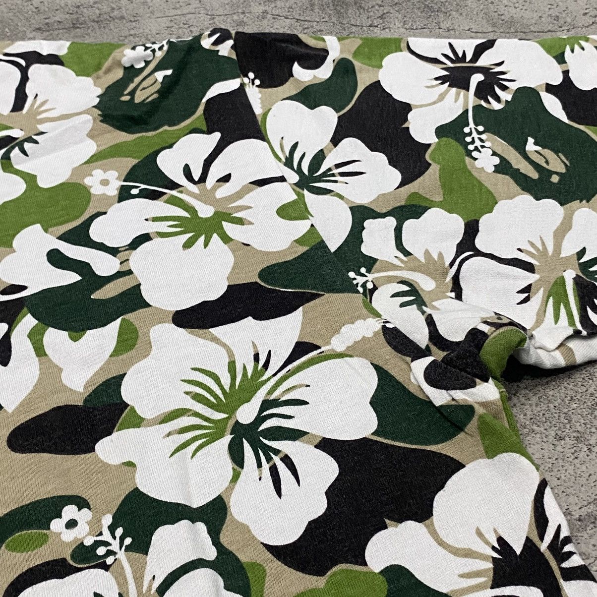 Bape Bape Aloha Camo T Shirt Reversible Size US M / EU 48-50 / 2 - 6 Thumbnail