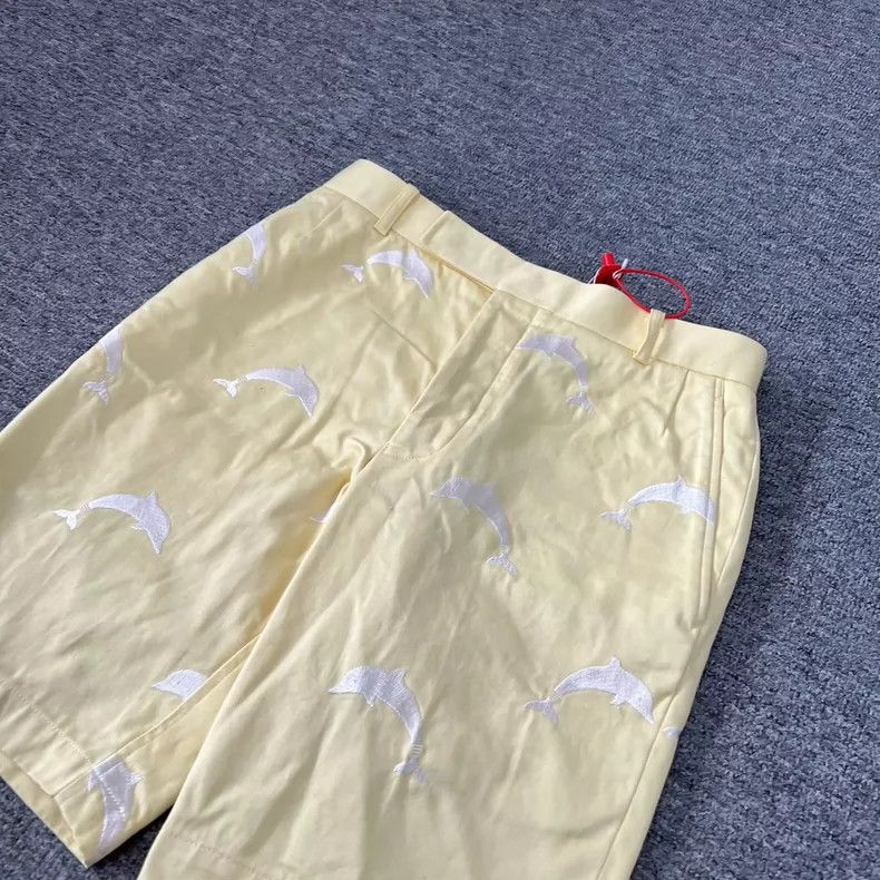 Thom Browne Thom Browne size00 Embroidered whale shorts Size US 28 / EU 44 - 3 Thumbnail