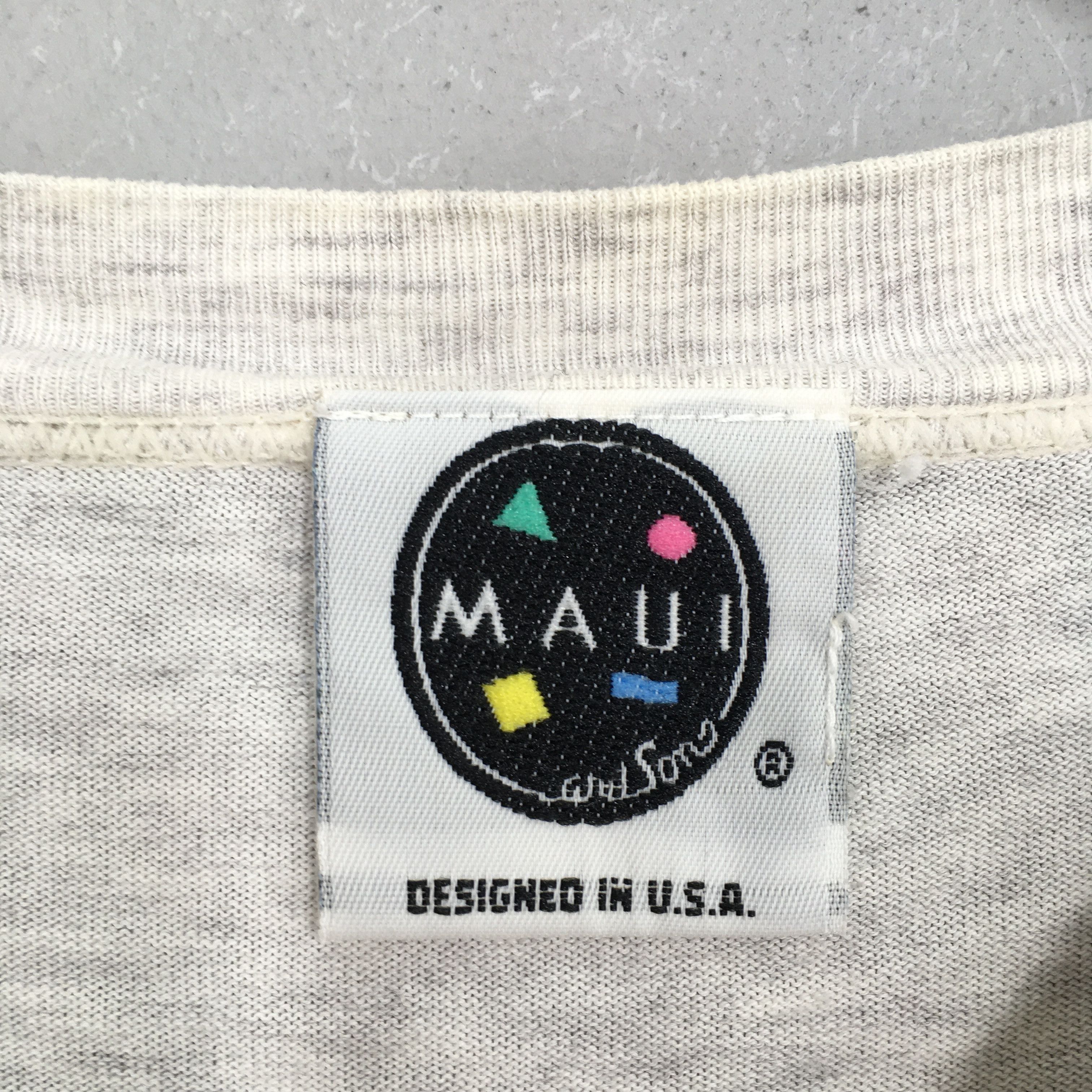 Maui and Sons × Vintage Vintage Maui & Sons Sharksonian Institute Surfing Tshirt Size US M / EU 48-50 / 2 - 4 Thumbnail