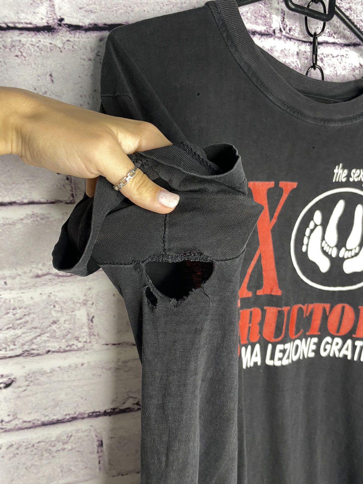 Other Men's distressed SEX Instructor y2k art porn star T-Shirt Size US M / EU 48-50 / 2 - 8 Thumbnail