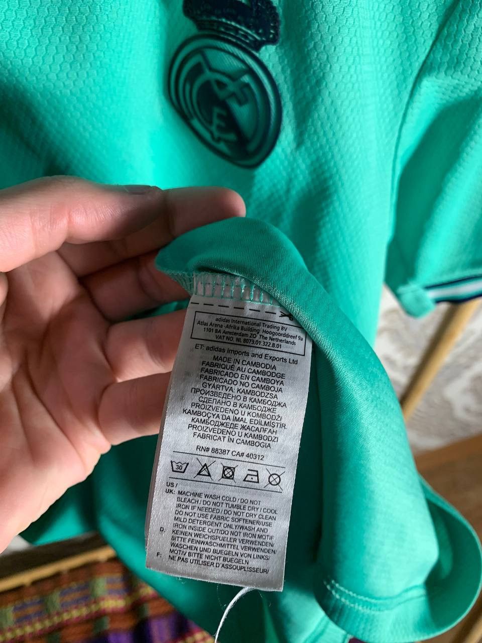 Adidas × Vintage VERY RARE ADIDAS FC REAL MADRID SPAIN SOCCER JERSEY Y2K 90s Size US M / EU 48-50 / 2 - 9 Thumbnail