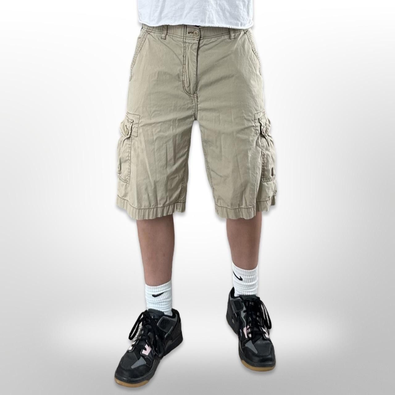 Vintage Vintage Tan Retro Baggy Cargo Shorts Size US 36 / EU 52 - 1 Thumbnail