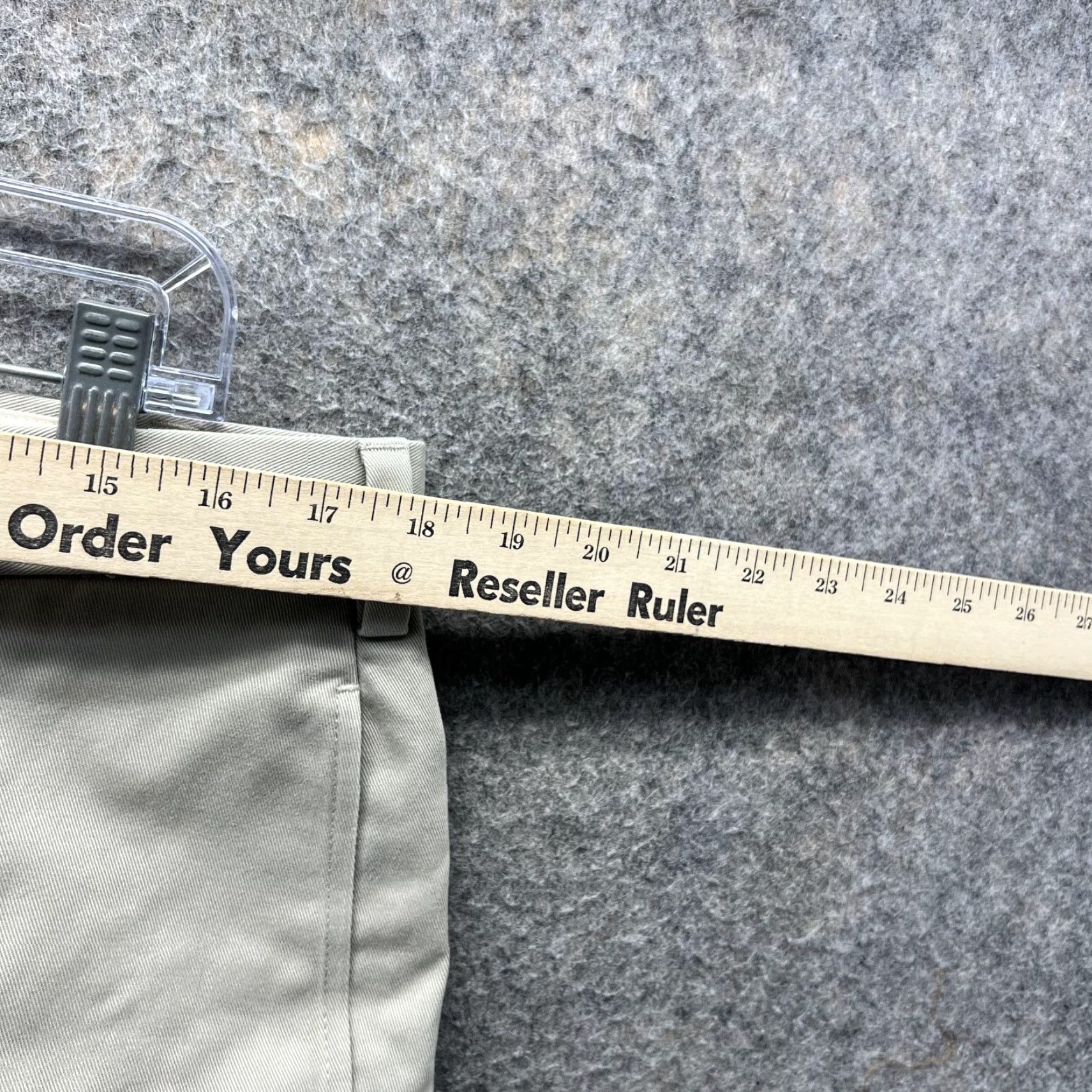 Brooks Brothers VINTAGE Brooks Brothers Pants Men 35x34 Chino Beige Tan Pleated Satin Button Pocket Regular Straight Clark Fit Size US 35 - 4 Thumbnail
