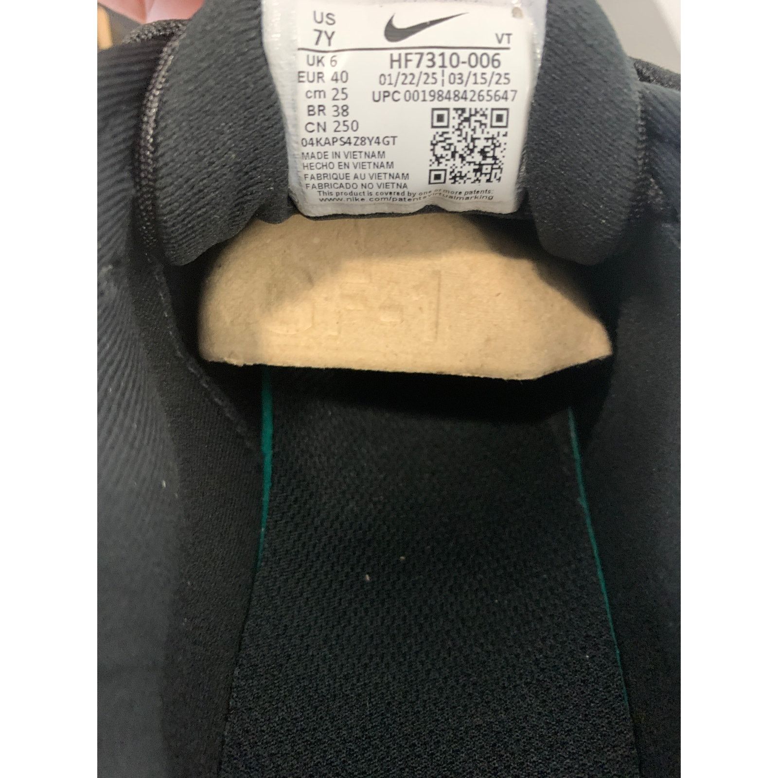 Nike Nike Air Max Dn8 Black Green Strike Dark Smoke Grey Size 7Y Size US 7 / EU 40 - 7 Thumbnail