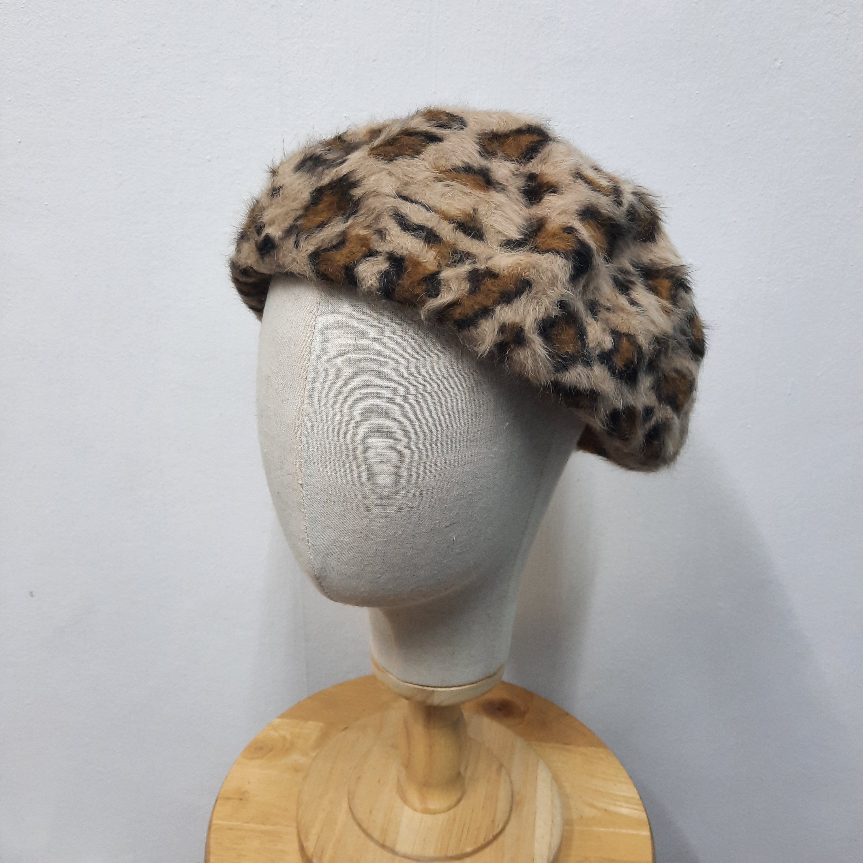 If Six Was Nine 💥 Japanese brand chubby momona loepard beret hat Size ONE SIZE - 3 Thumbnail