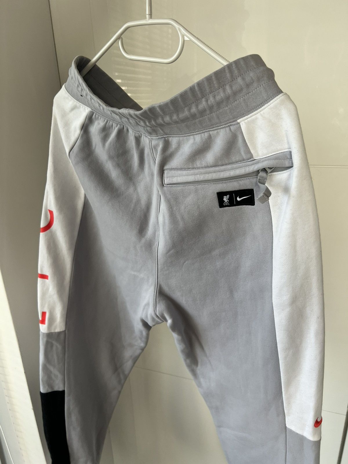 Nike Nike X LFC Liverpool Football Club Big Logo Drill Joggers Size US 32 / EU 48 - 7 Thumbnail