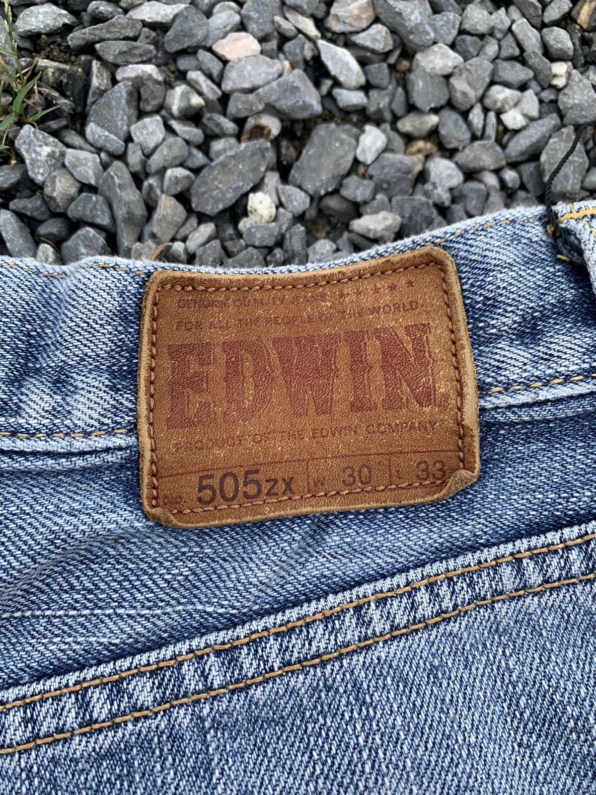 Edwin VINTAGE EDWIN 505ZX SELVEDGE FADED JAPANESE DISTRESSED DENIM Size US 30 / EU 46 - 12 Thumbnail