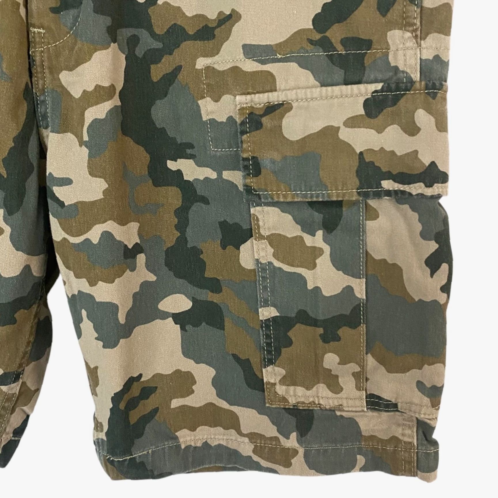 Levi's Levi's Carrier Cargo Shorts Green Camouflage Cotton-Twill Men's 32 Relaxed Fit 6-Pockets Casual Travel Workwear Cargo Shorts Size US 32 / EU 48 - 6 Thumbnail