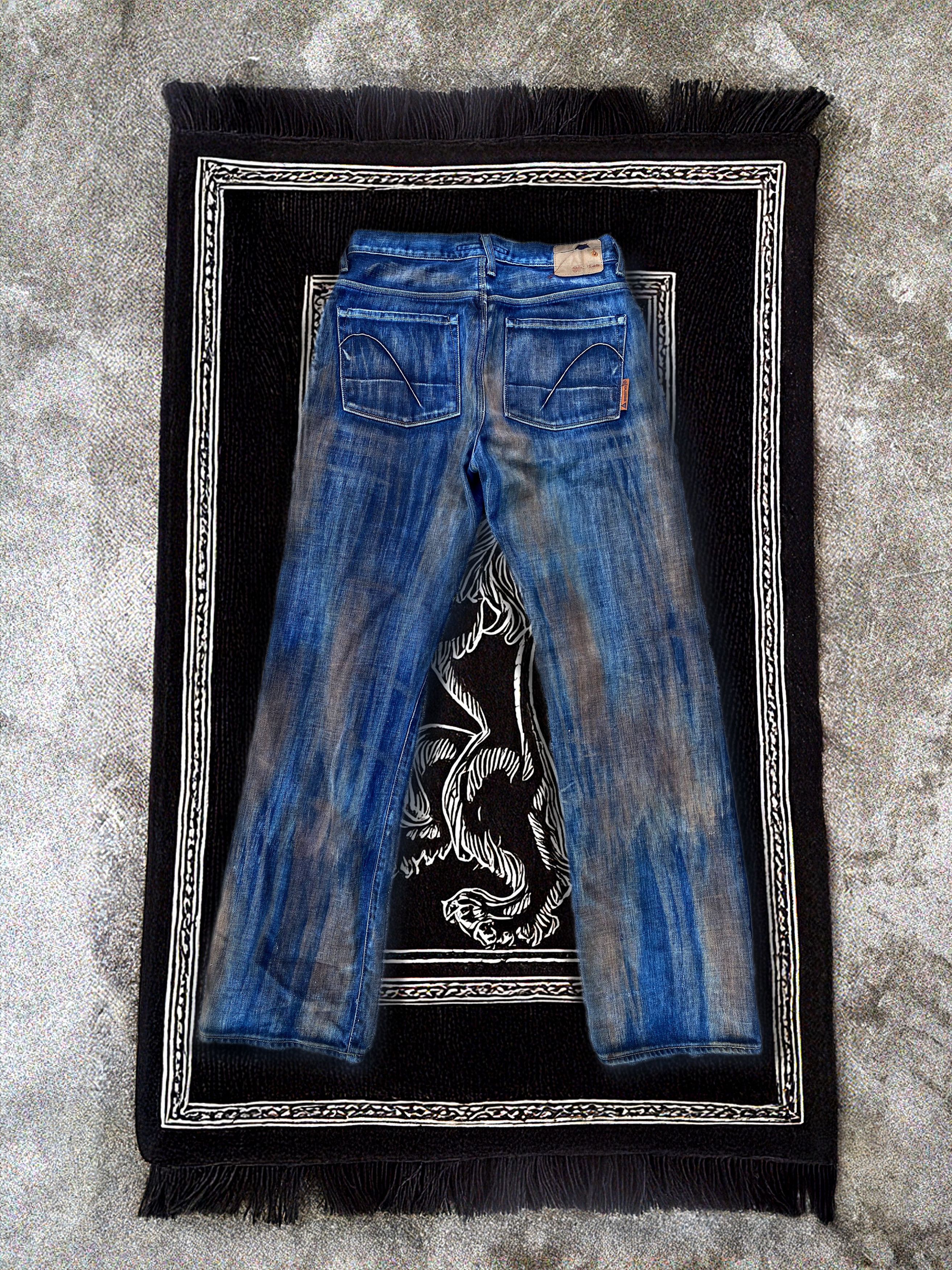 Guess VINTAGE Rugged & Distressed Muddy Blue Guess Jeans Size US 32 / EU 48 - 2 Thumbnail