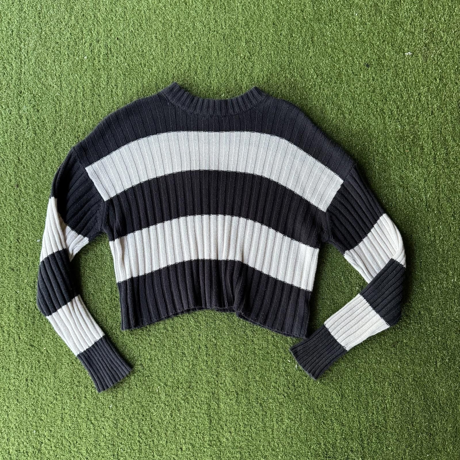American Eagle Outfitters American Eagle Striped Sweater Size ONE SIZE - 1 Thumbnail