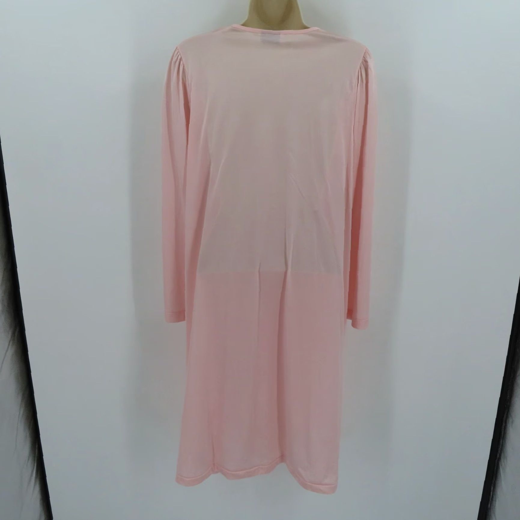 Vintage VTG Vanity Fair Women Medium Solid Pink Lace Trim Button Front Nightgown Dress Size M / US 6-8 / IT 42-44 - 5 Thumbnail