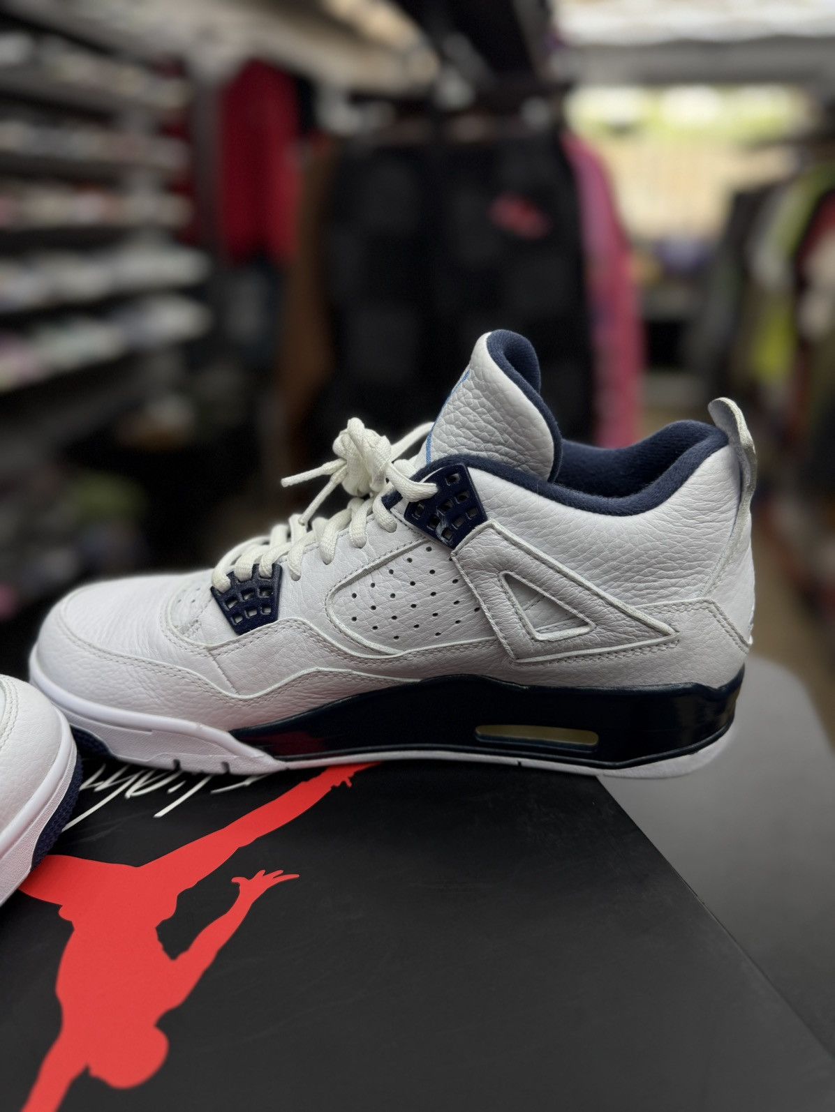 Nike Nike Jordan 4 Columbia (2015) Size 9 Pre Owned 🧼 Size US 9 / EU 42 - 14 Thumbnail
