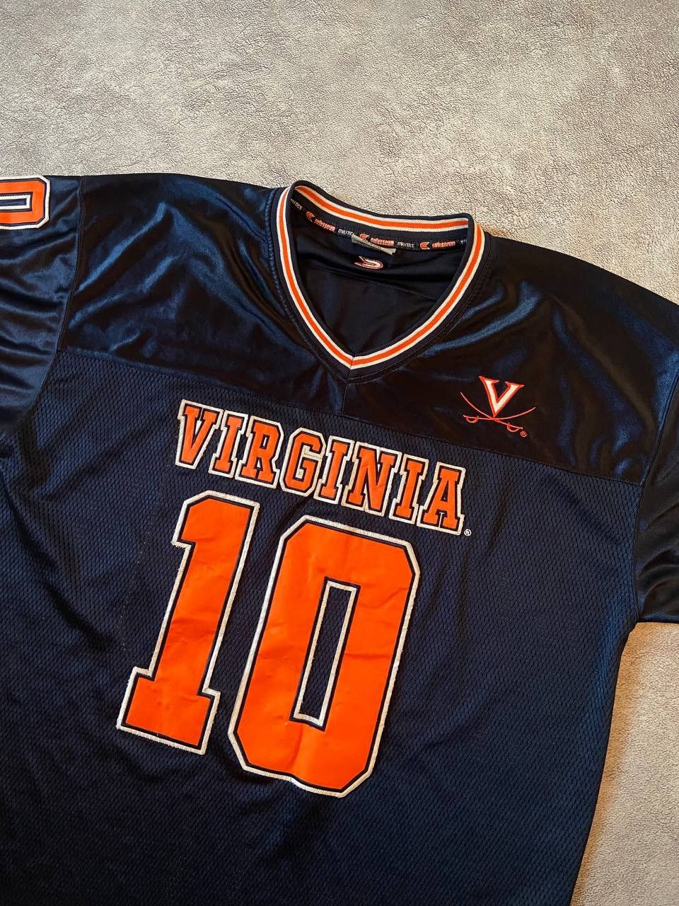 Nike Colosseum Athletics University Virginia Cavaliers Jersey #10 Size US XL / EU 56 / 4 - 7 Thumbnail