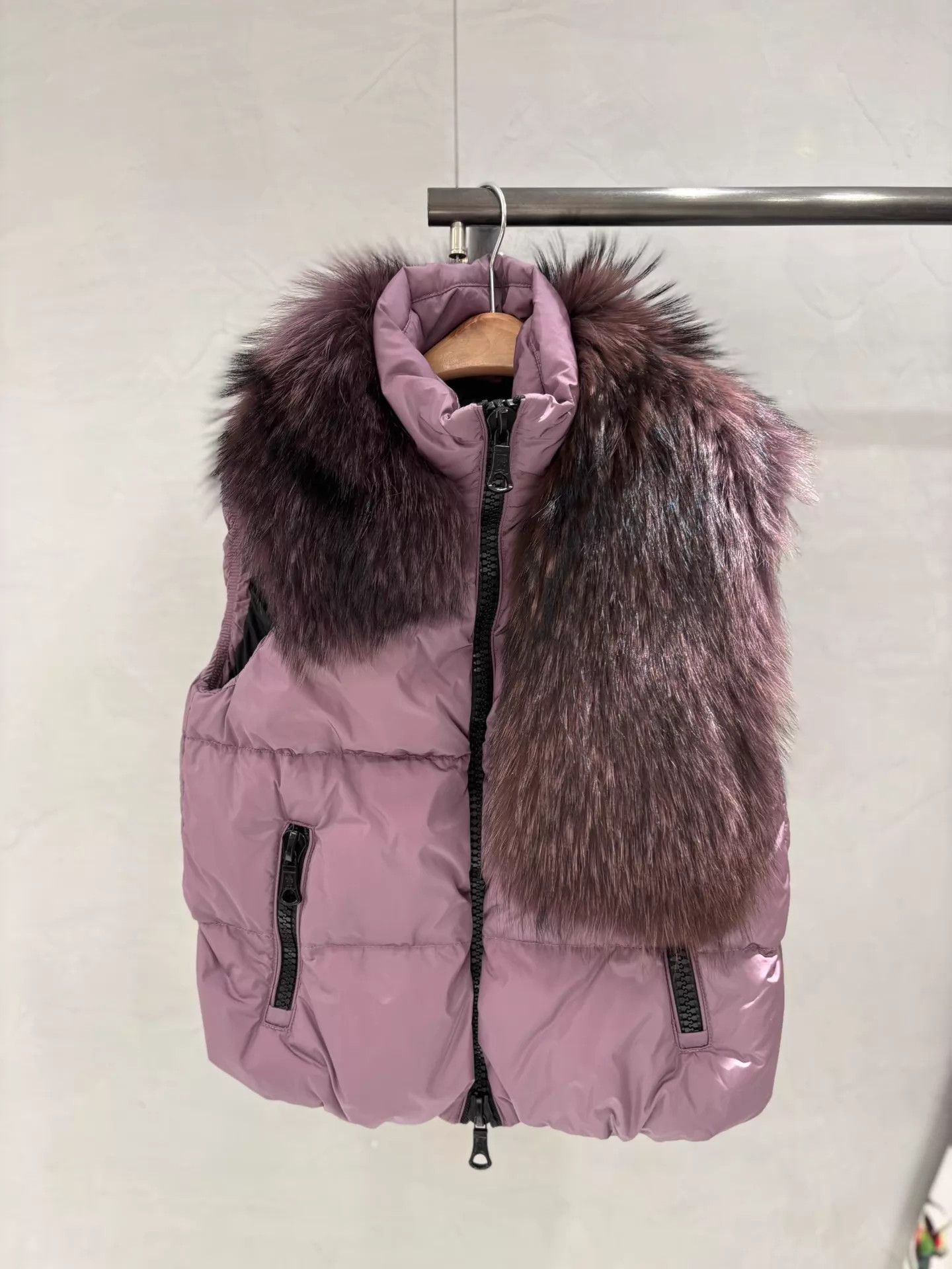Moncler Moncler Purple Fox Fur Removable Down Vest Size 1 Size S / US 4 / IT 40 - 1 Thumbnail