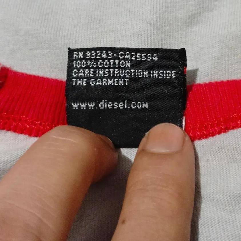 Designer × Diesel RARE Vintage Diesel Jeans Art Faces Y2K Tshirt Size US M / EU 48-50 / 2 - 6 Thumbnail