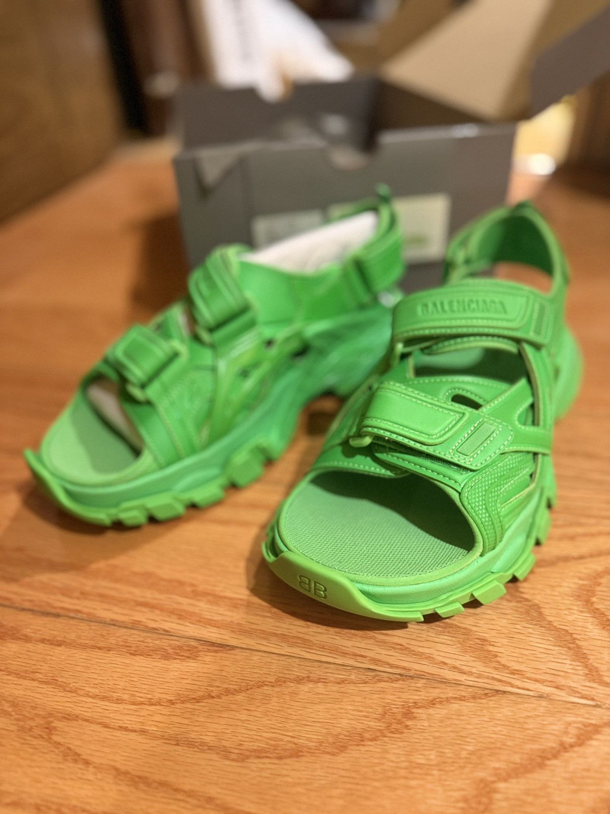 Balenciaga Balenciaga Track Sandal Strap Fluo Green 44 NEW Sandals 🔥 Size US 11 / EU 44 - 4 Thumbnail