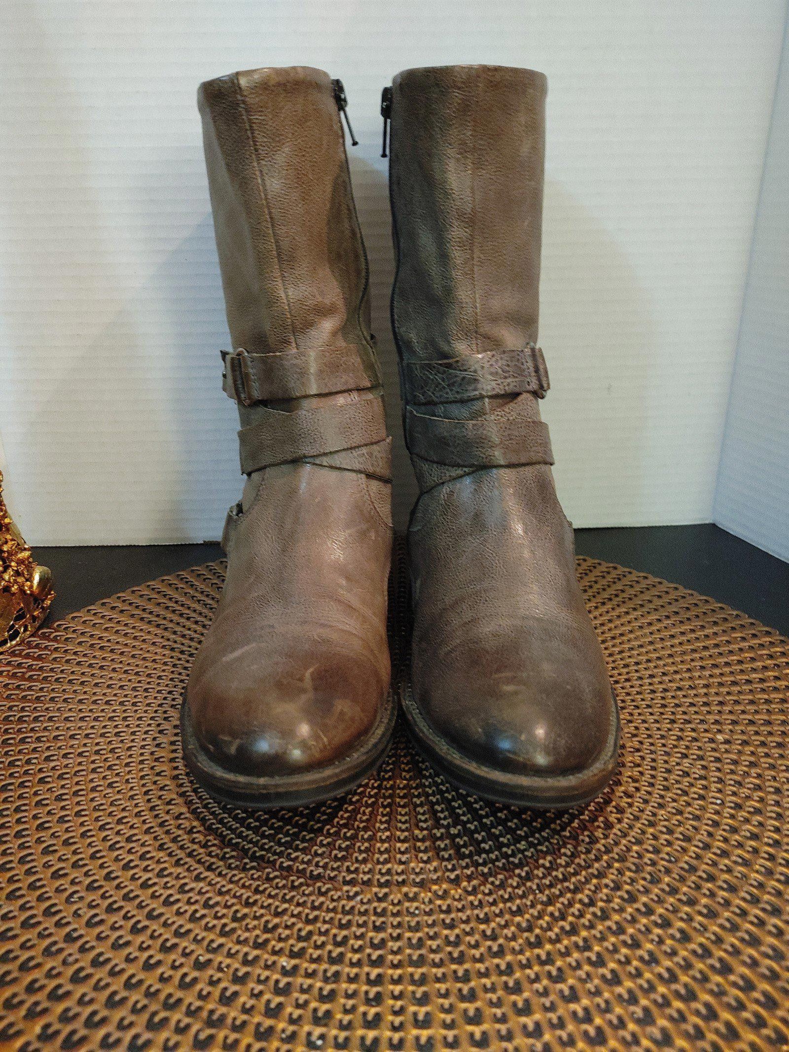 Designer Vera Wang Lavender Kippy Moto Ankle Leather Boots Size 8.5M Size US 8.5 / IT 38.5 - 3 Thumbnail