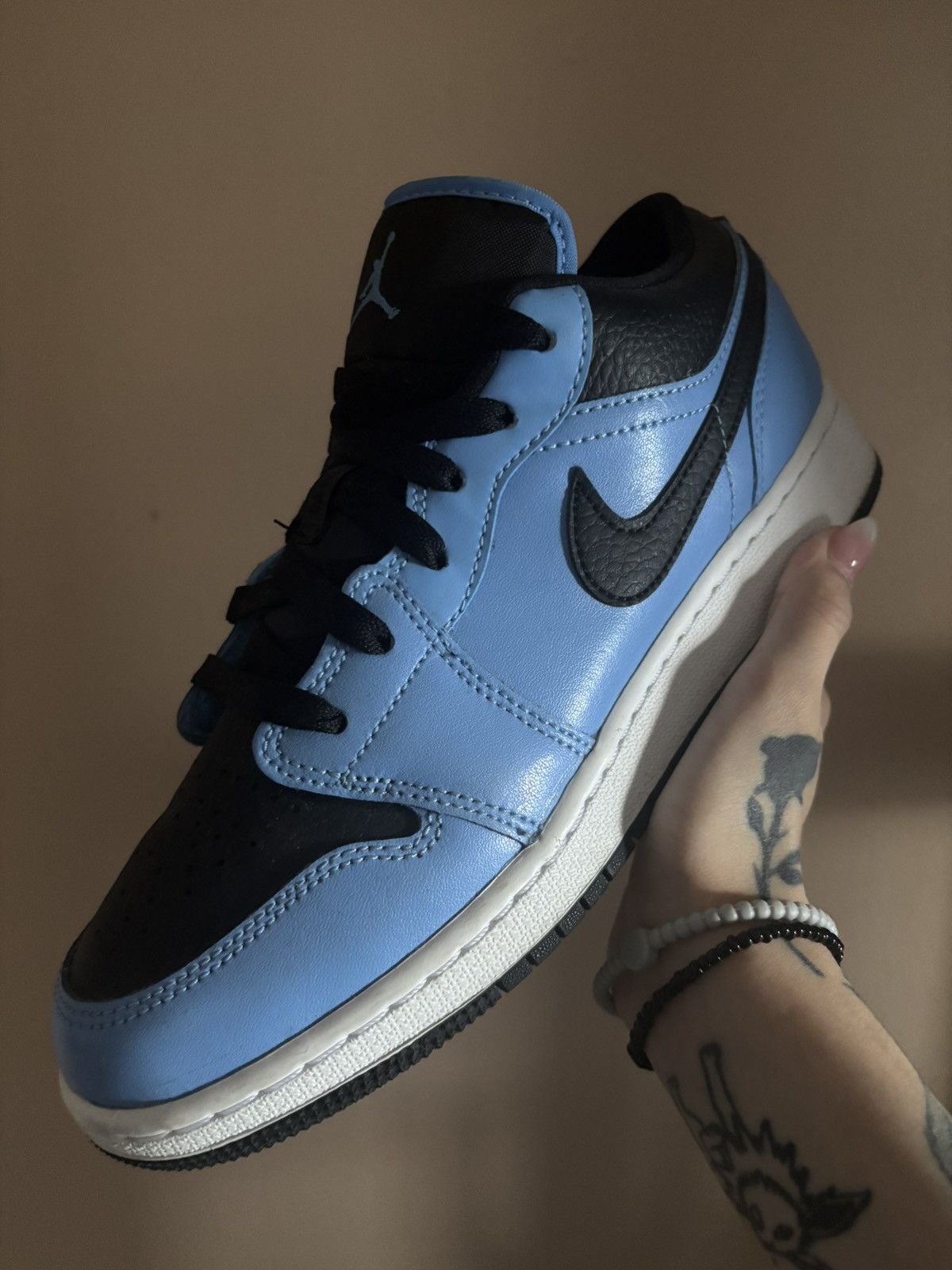 Jordan Brand Air Jordan 1 Low GS 'University Blue Black' Size US 6.5 / EU 39-40 - 1 Thumbnail