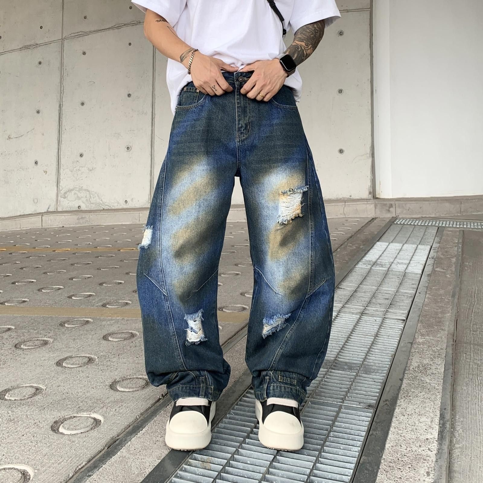 Japanese Brand Distressed Blue and Brown Wide Leg Denim Jeans, Baggy Fit Size US 28 / EU 44 - 1 Thumbnail