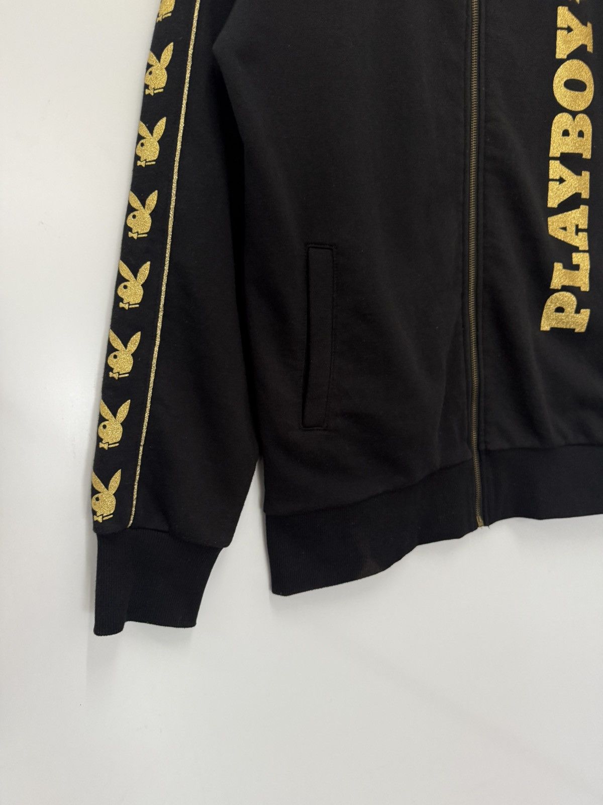 Playboy 🔥 PLAYBOY SIDETAPE BIG LOGO SPELLOUT SWEAT JACKET - 3L Size US L / EU 52-54 / 3 - 4 Thumbnail