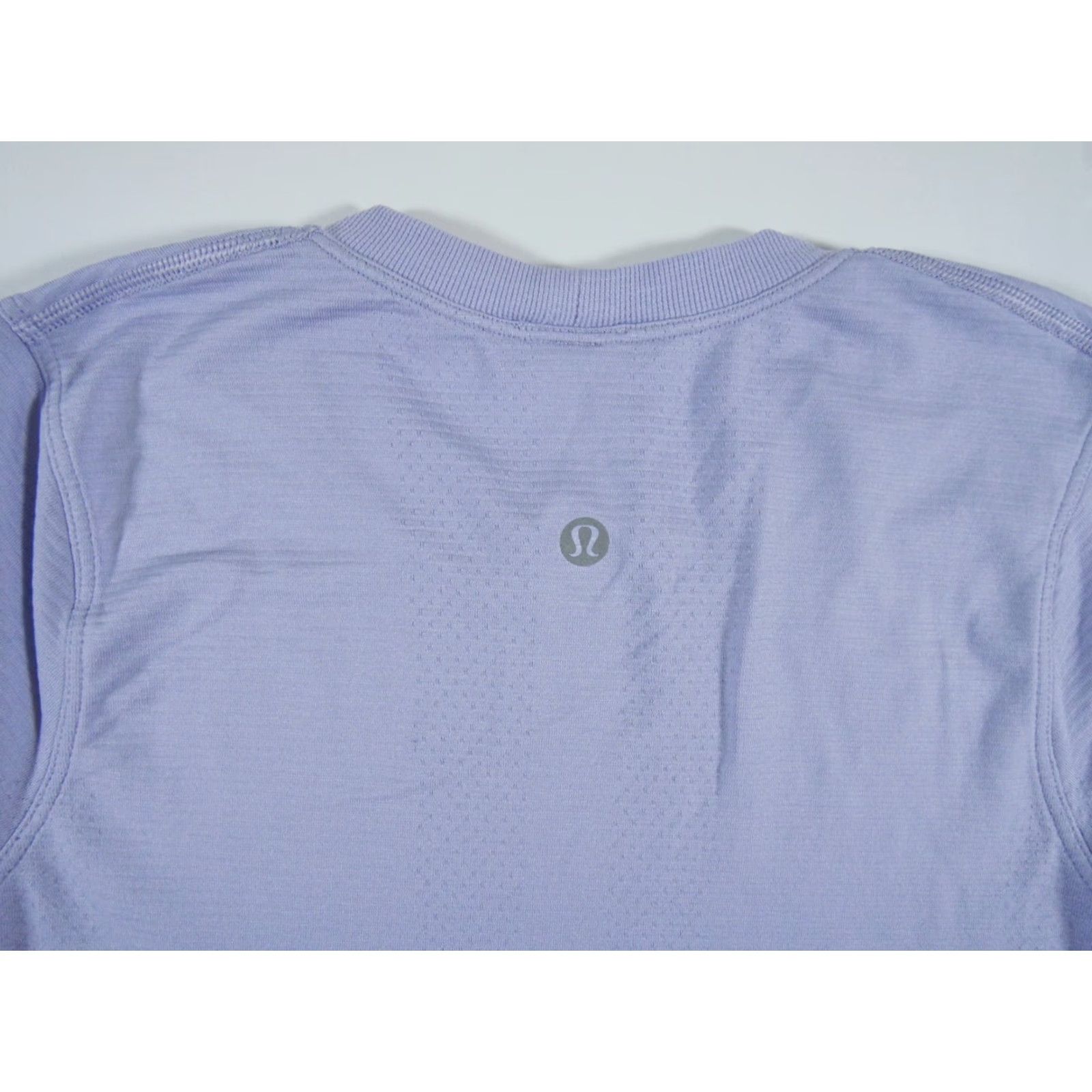 Lululemon VINTAGE Lululemon Women's Long Sleeve Activewear Shirt Size 2 Purple Crew Neck Workout Casual Ladies Size XS / US 0-2 / IT 36-38 - 6 Thumbnail