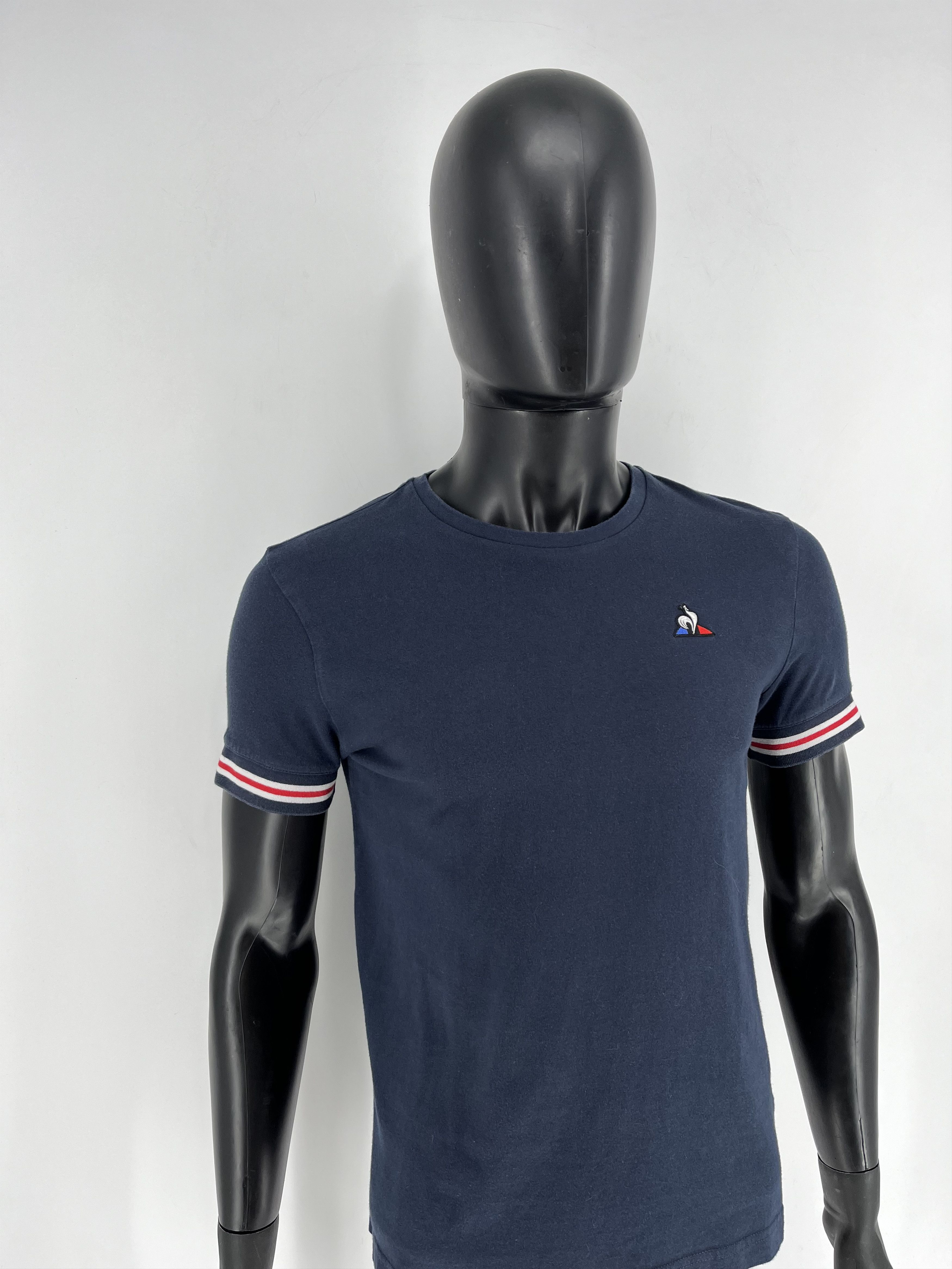 Le Coq Sportif × Vintage Vintage Y2K Le Coq Sportif Mini Logo T Shirt Size US S / EU 44-46 / 1 - 3 Thumbnail