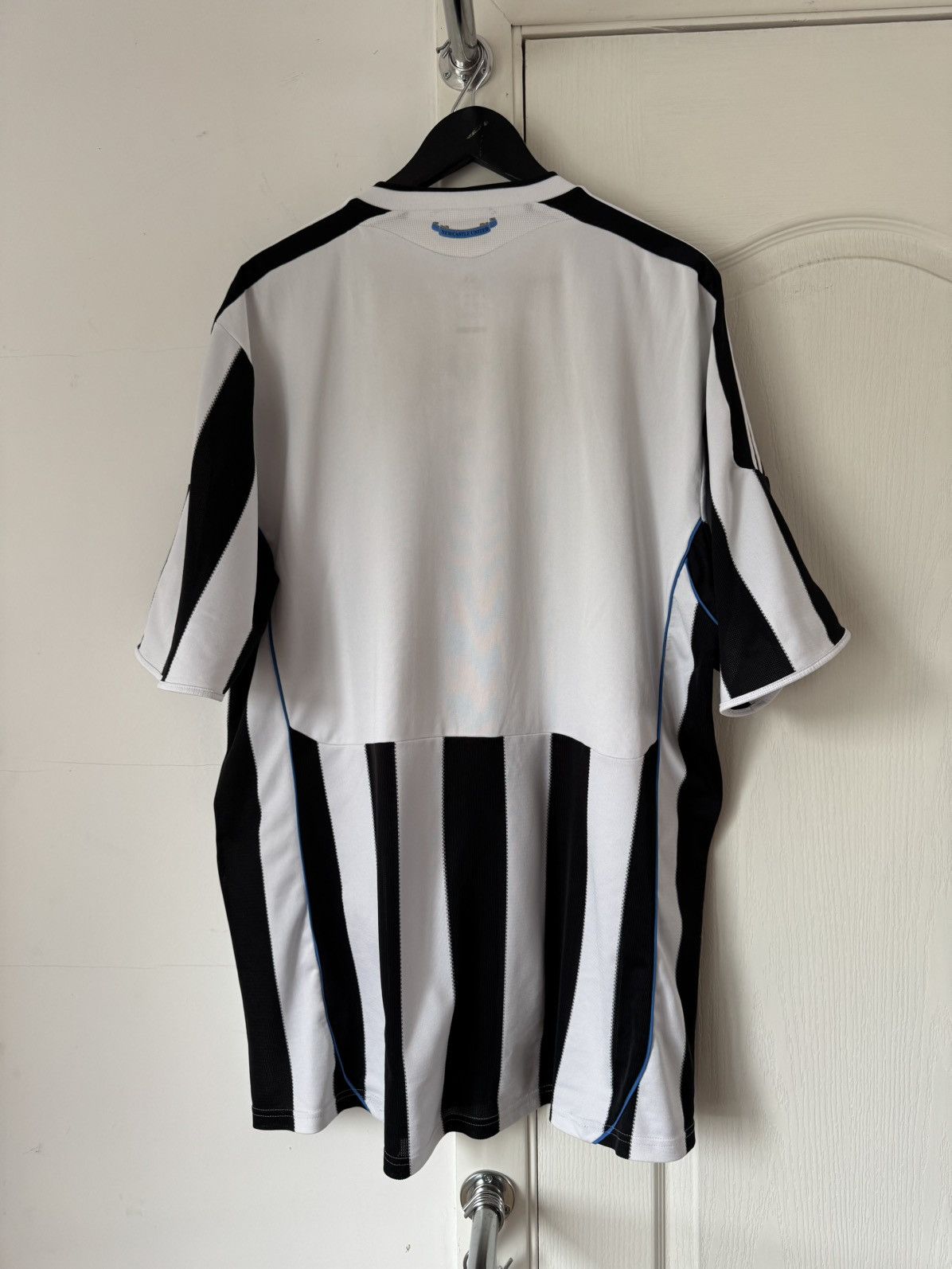 Chelsea Soccer Adidas New Castle 2009 Soccer Home Jersey Used Size US XL / EU 56 / 4 - 10 Thumbnail