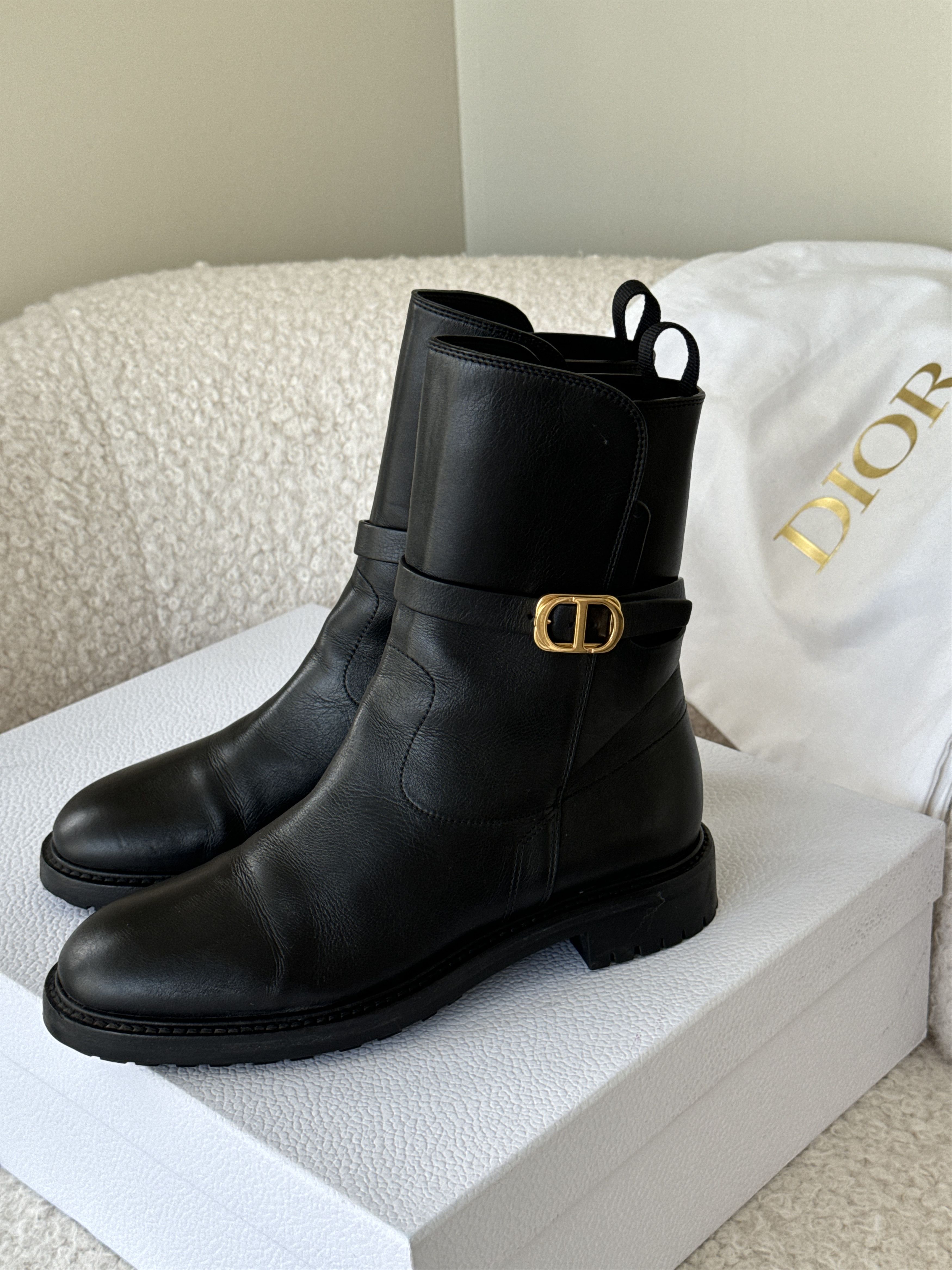Dior Dior women ankle calfskin boots with CD signature buckle Size US 7.5 / IT 37.5 - 14 Thumbnail