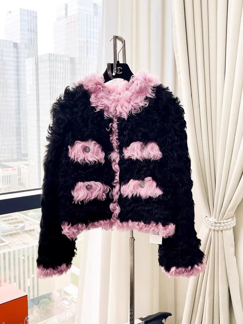 Chanel Chanel Pink four-pocket fur coat Size XXS / US 00 / IT 34 - 1 Thumbnail
