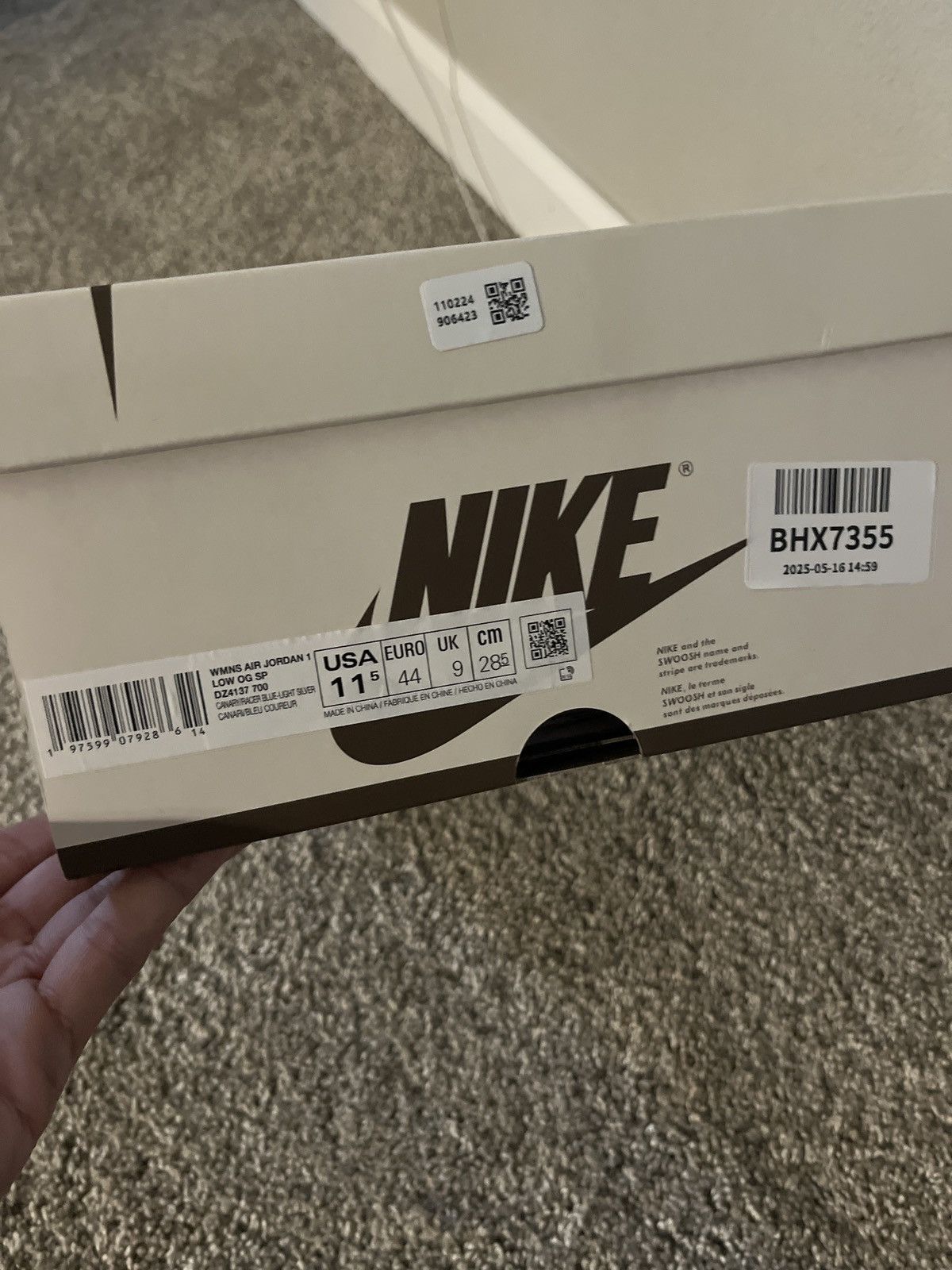 Jordan Brand × Travis Scott Jordan 1 Low Travis Scott Canary Size 10 Size US 10 / EU 43 - 13 Thumbnail