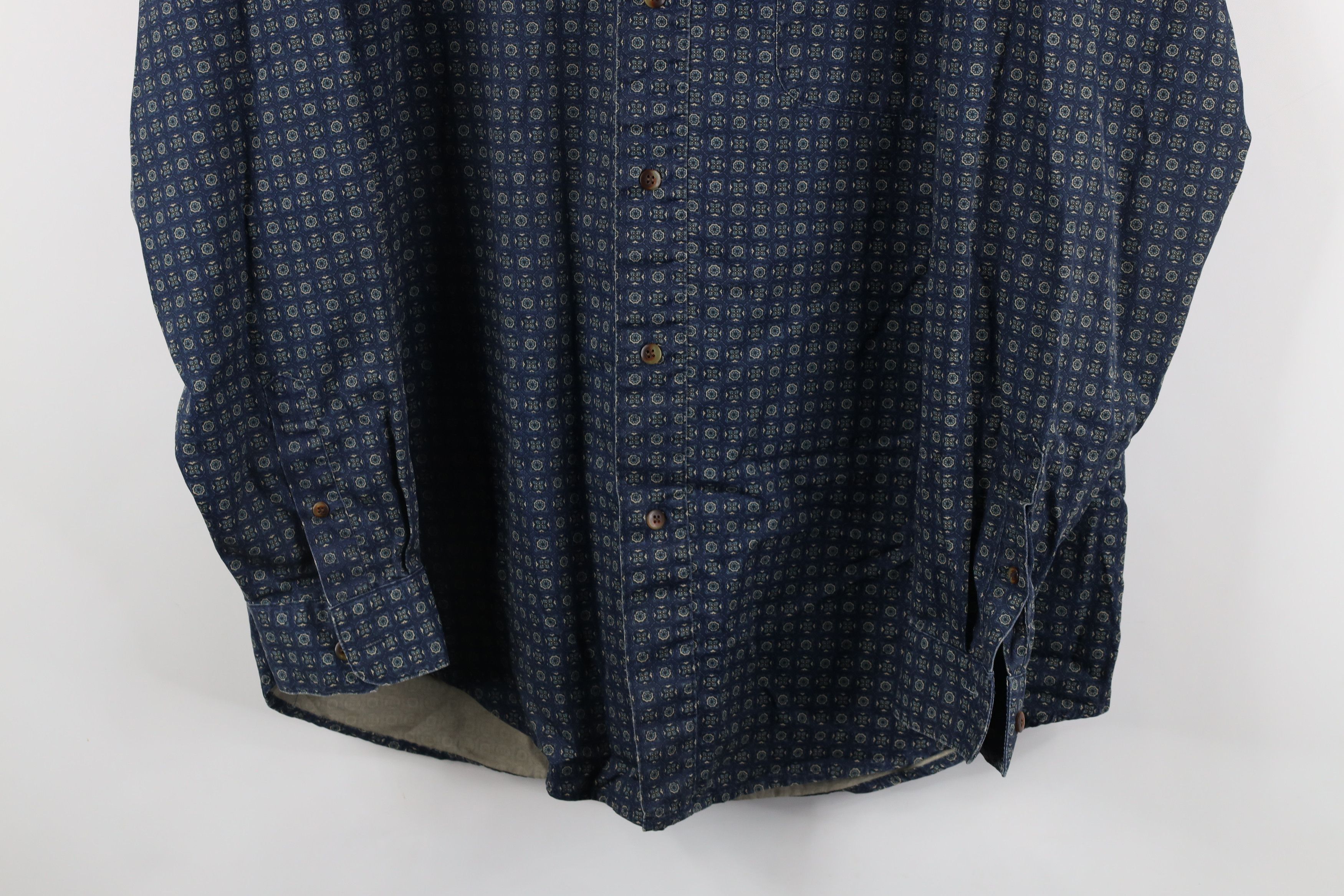 Vintage Vintage 90s Streetwear All Over Print Button Down Shirt Size US L / EU 52-54 / 3 - 3 Thumbnail