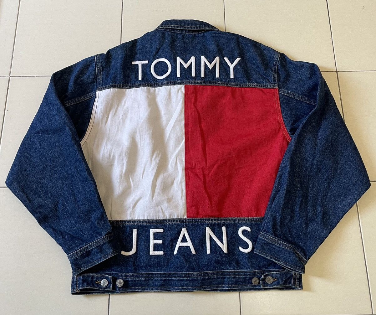 Tommy Hilfiger Vtg 90s Tommy Jeans Big Flag Trucker / Denim Jacket Size US M / EU 48-50 / 2 - 1 Thumbnail