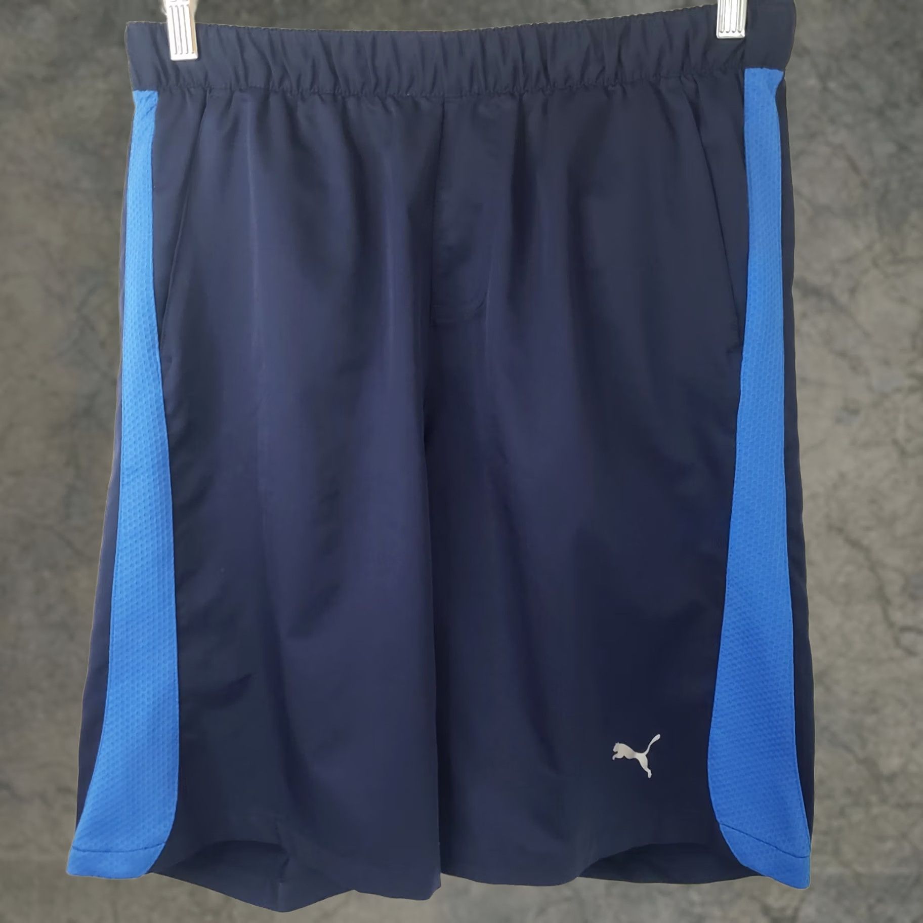 Puma PUMA Give N' Go Shorts Men M Blue Casual Athletic 10" Inseam Moisture Wicking Dry Cell Pockets Short Size US 31 - 1 Thumbnail