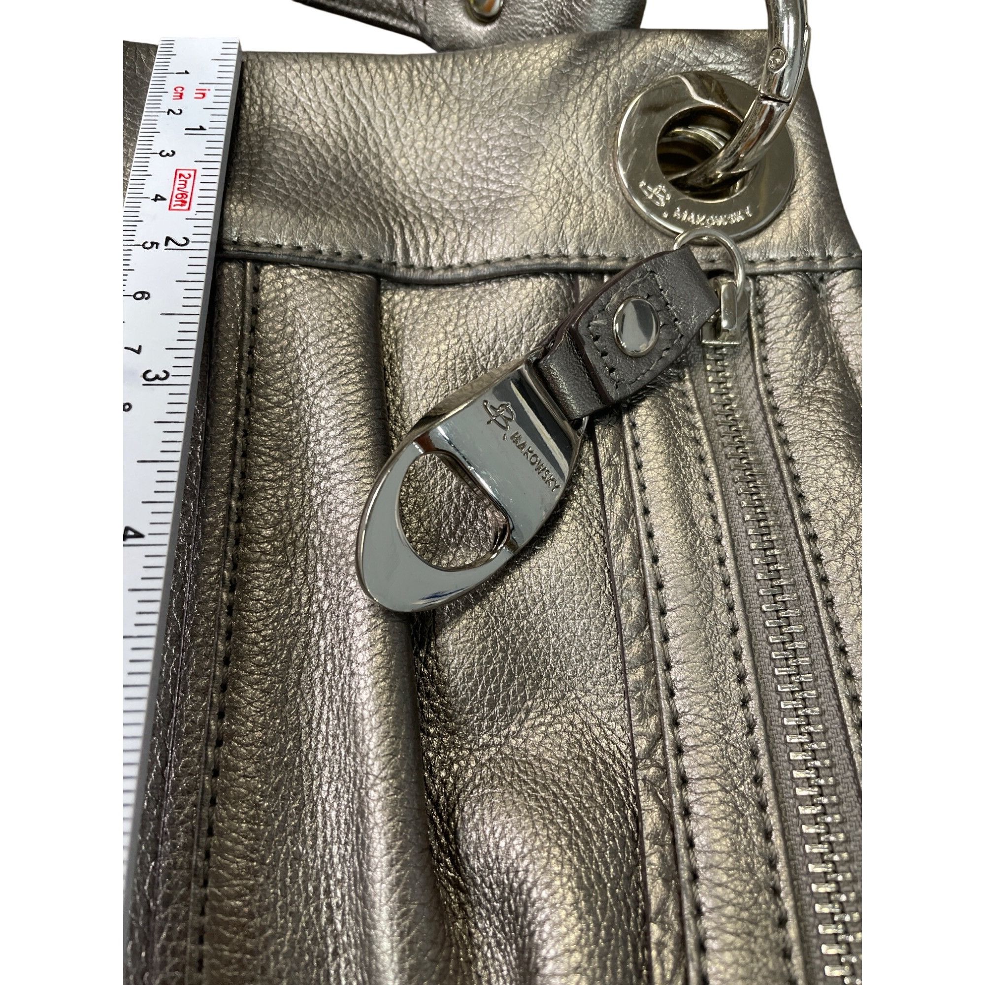 Other B. Makowsky Womens Silver Pebbled Leather Crossbody Handbag Size ONE SIZE - 2 Thumbnail
