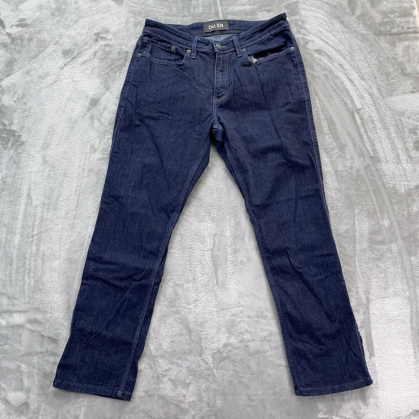 DUER DU/ER Jeans Mens 32x28 l2X Relaxed Taper Stretch Denim Dark Blue 5-Pocket Logo City USA Mens Size US 32 / EU 48 - 2 Thumbnail