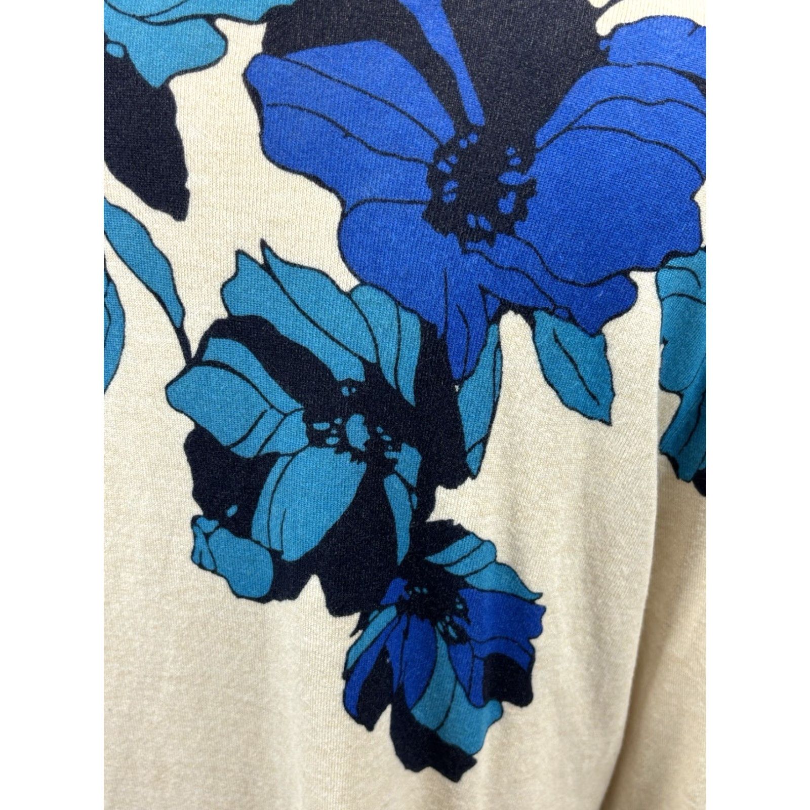 Vintage Chicos Floral Knit Sweater Tunic Women’s XL Ivory Blue V-Neck Lightweight Knit Style Tight-Knit Size XL / US 12-14 / IT 48-50 - 6 Thumbnail