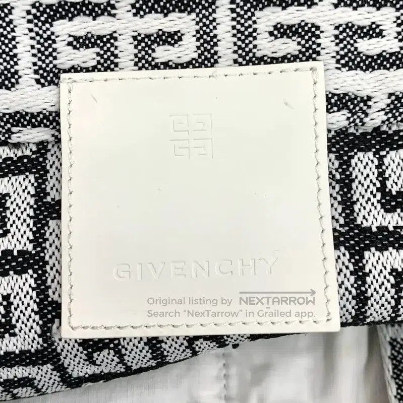 Givenchy Givenchy Women's Color Blocked Shorts . Size 35" - 6 Thumbnail