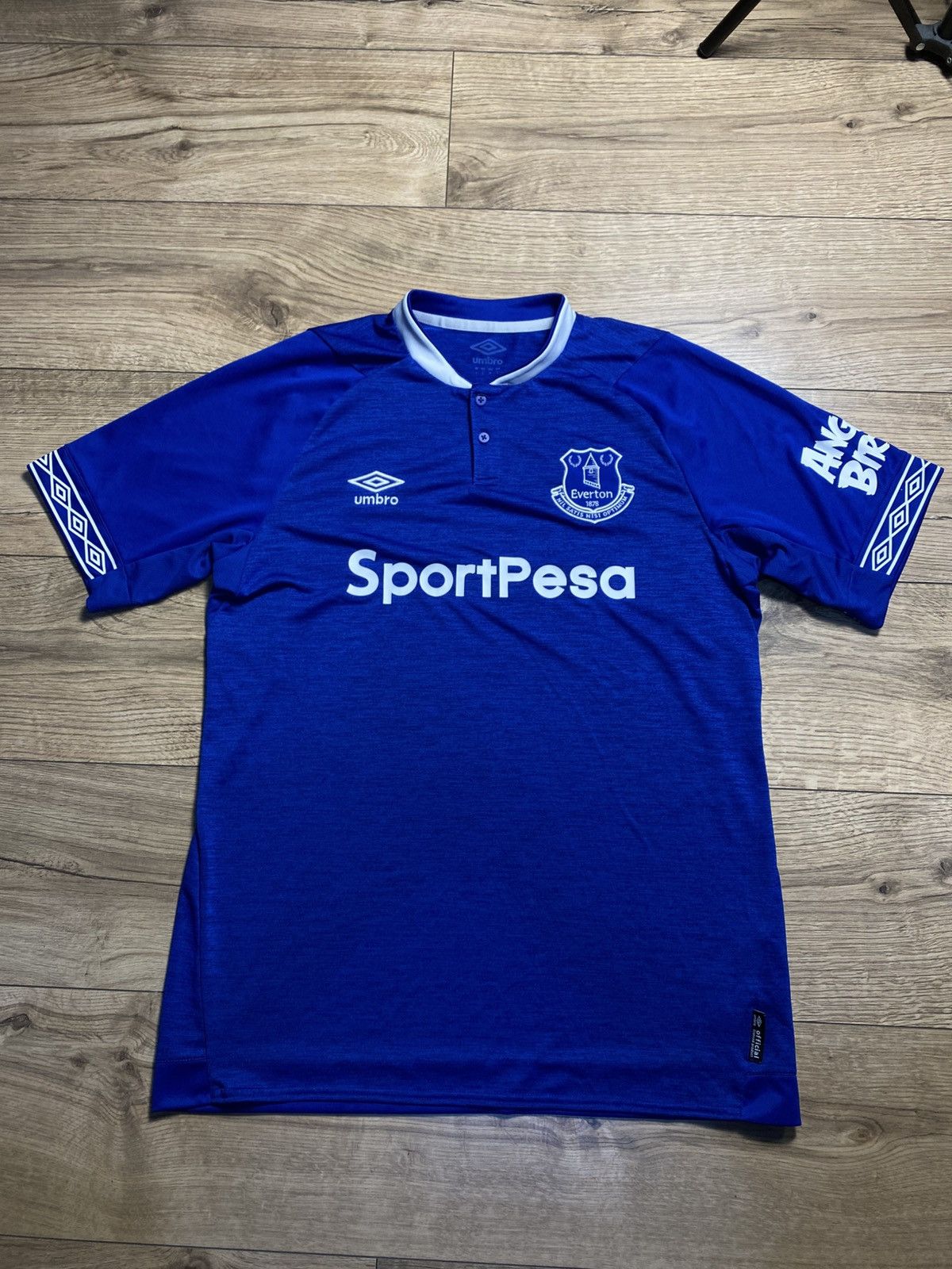 Umbro Everton FC Home Football Shirt 2018-2019 Umbro SportPesa L Size US L / EU 52-54 / 3 - 1 Thumbnail