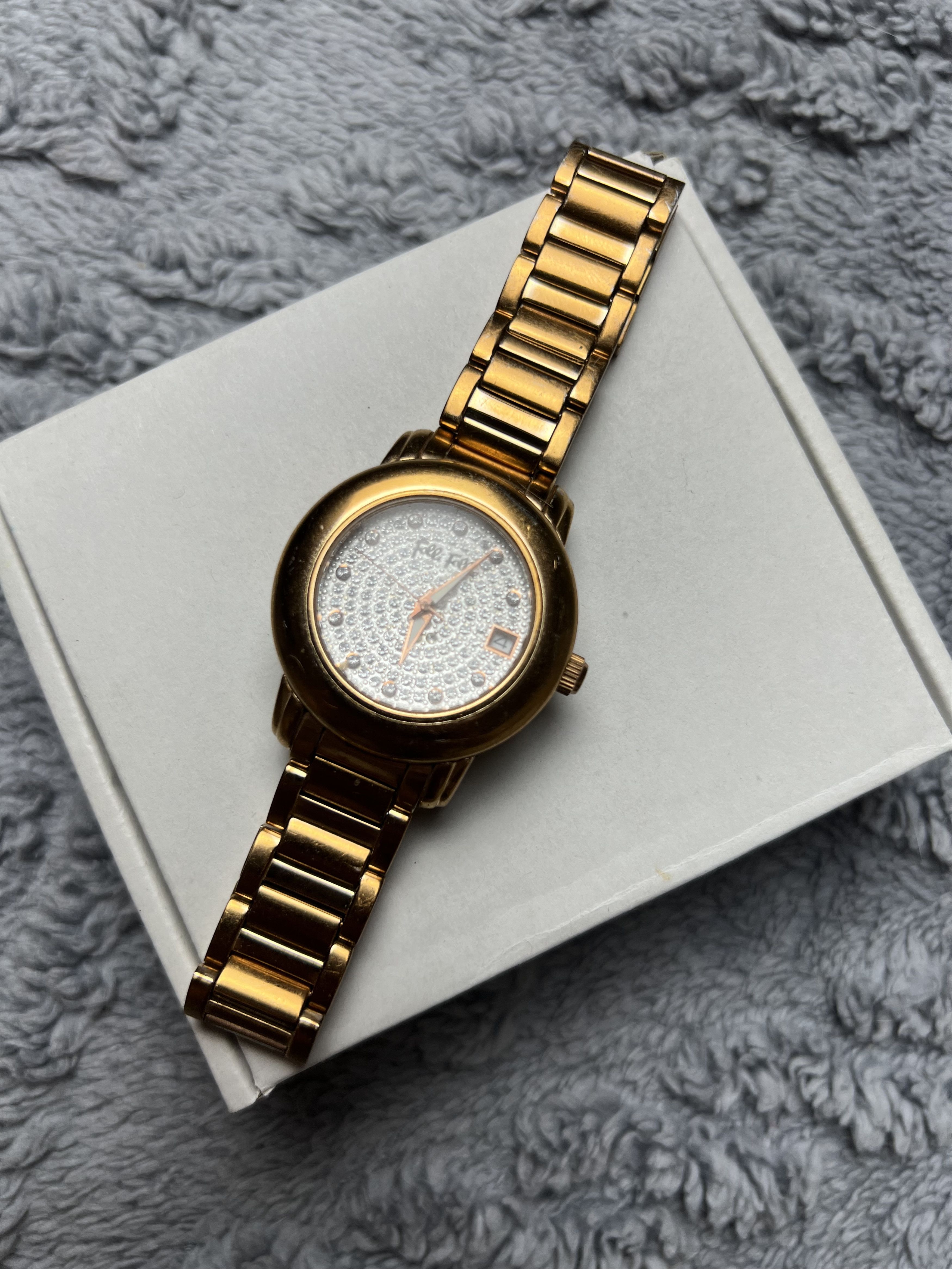 Glamour Minimalistic Rhinestones Folli Follie Bracelet Watch